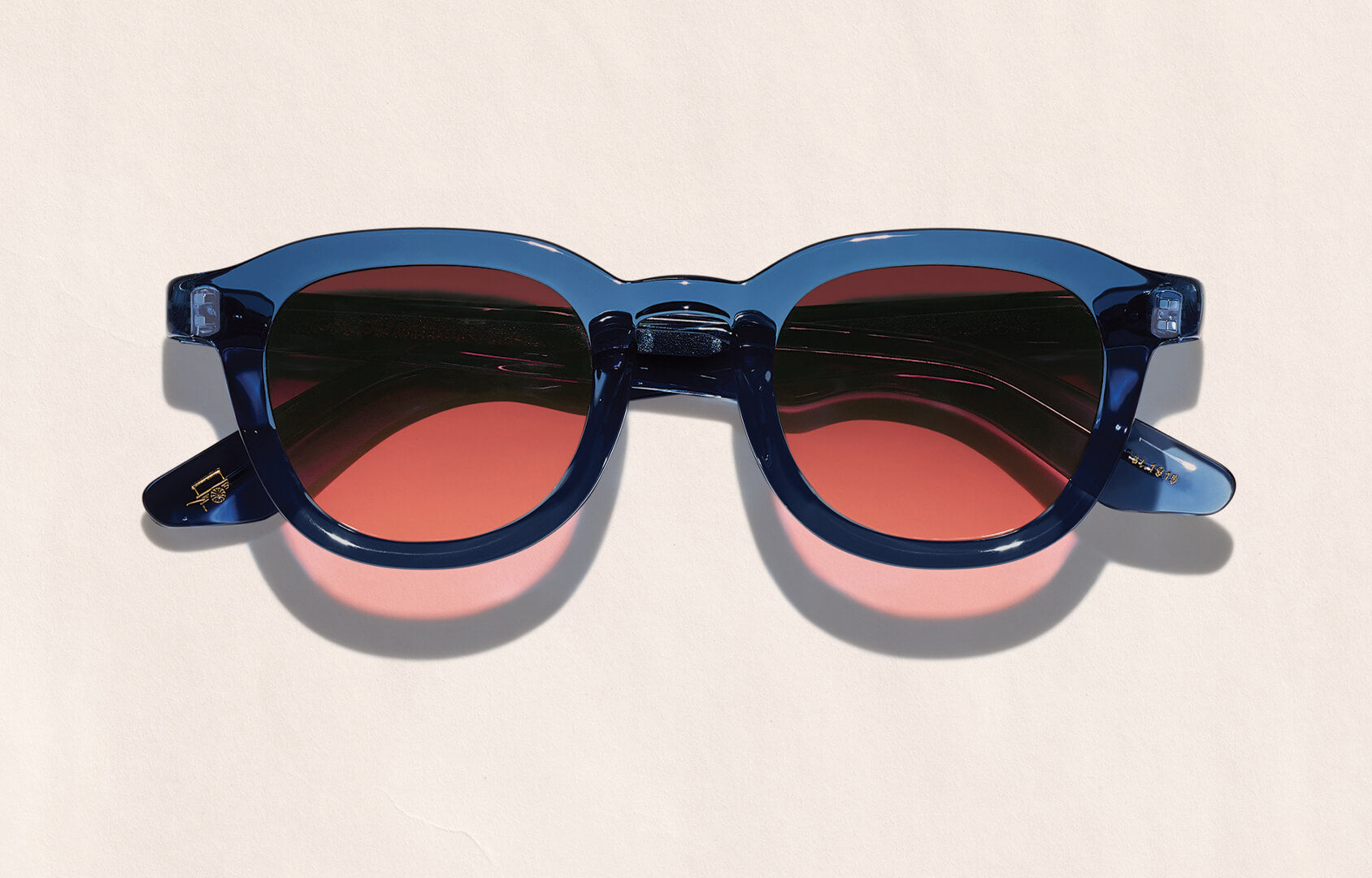 THE BEST LUXURY SUNGLASSES FOR OVAL FACES