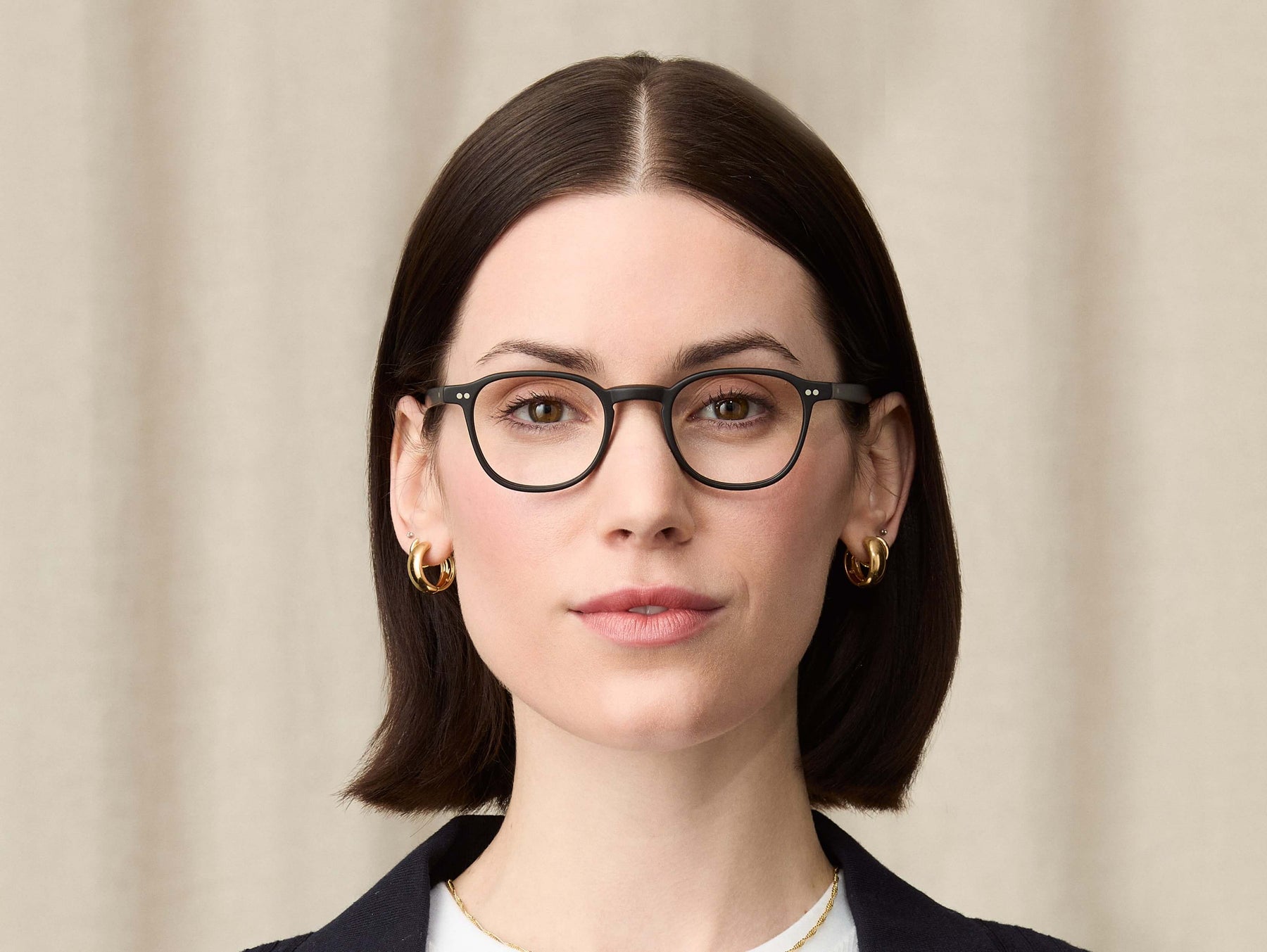 Model is wearing The ARTHUR in size 45 in Matte Black Model is wearing The ARTHUR in size 45 in Matte Black