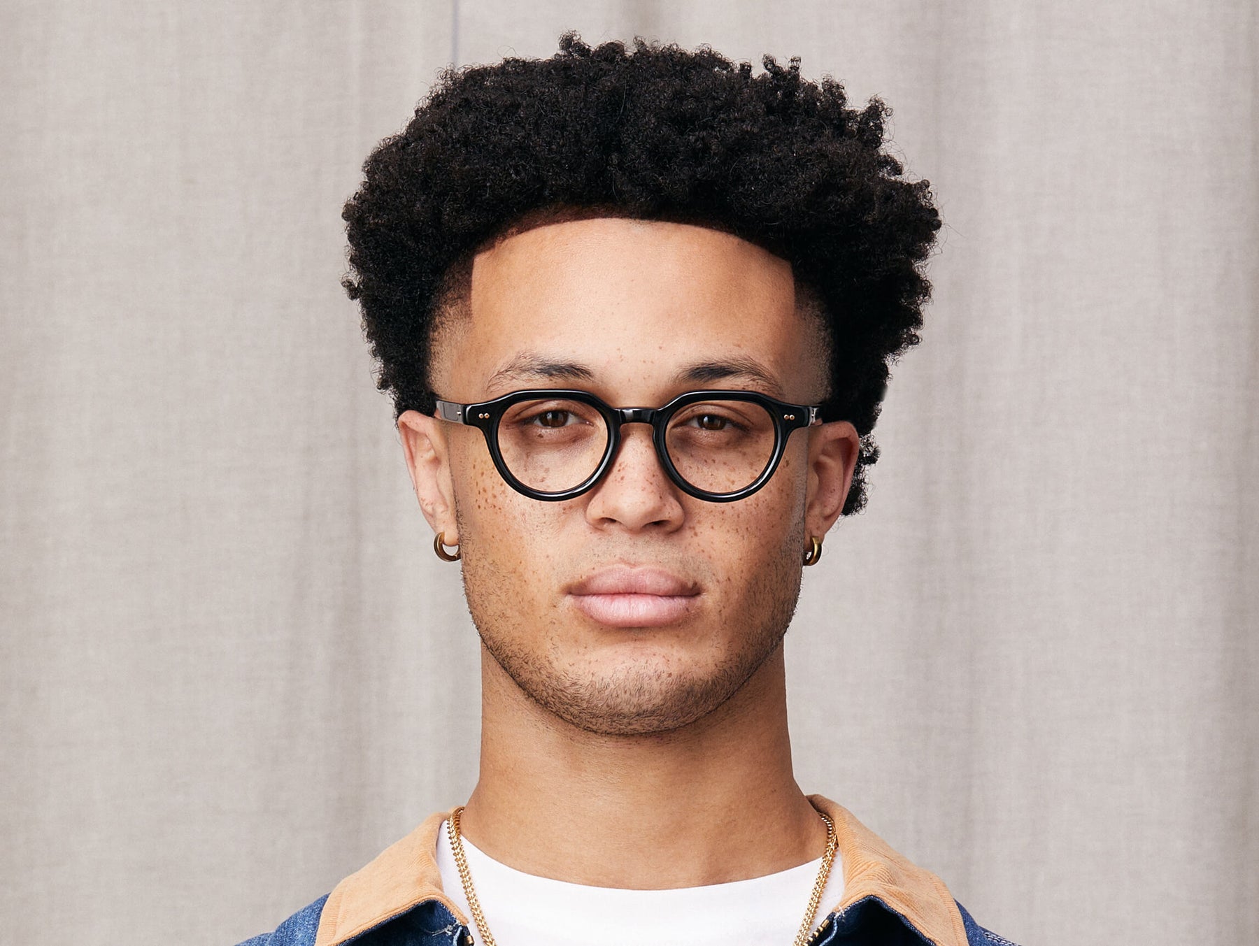 Model is wearing The BAITSIM in size 45 in Black Model is wearing The BAITSIM in size 45 in Black