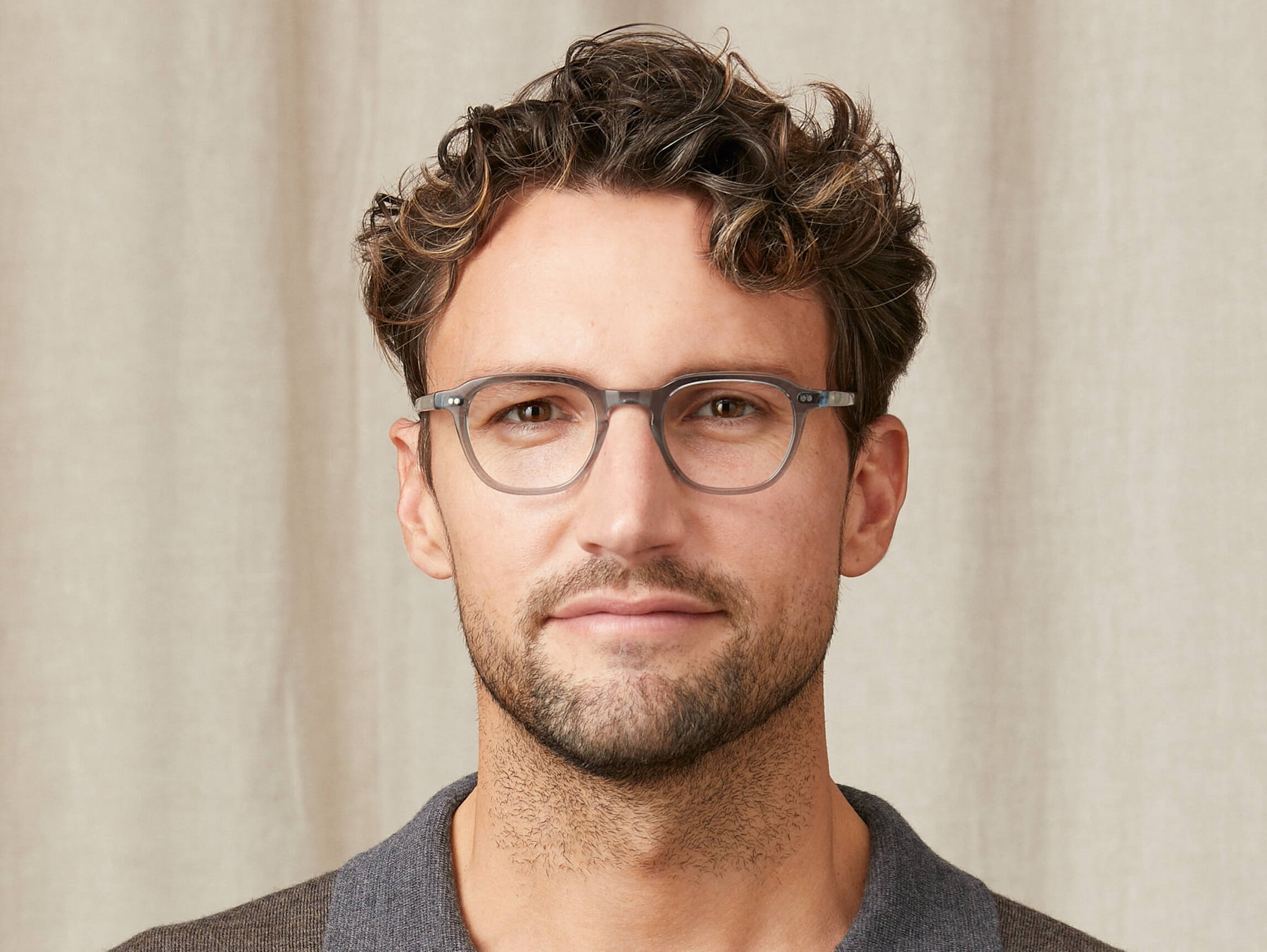 Model is wearing The BILLIK in size 47 in Light Blue Model is wearing The BILLIK in size 47 in Light Blue