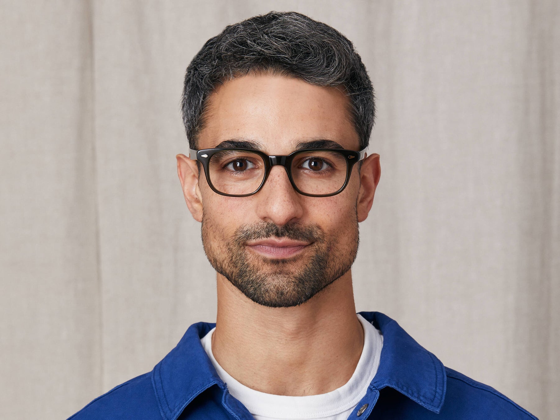 Model is wearing The BOYCHIK in size 49 in Dark Green Model is wearing The BOYCHIK in size 49 in Dark Green