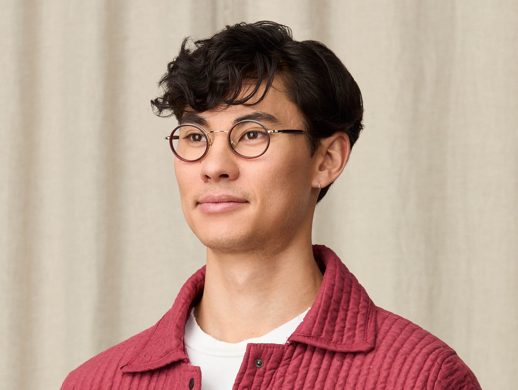 Model is wearing The COSNIC in size 44 in Burgundy Model is wearing The COSNIC in size 44 in Burgundy