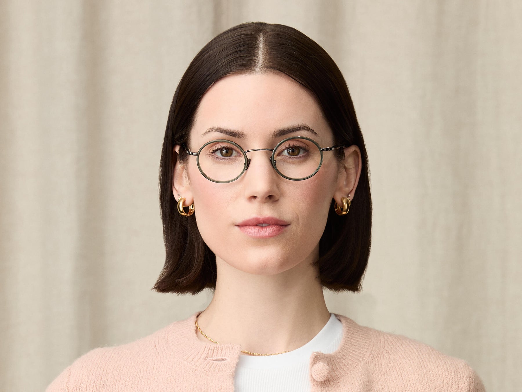 Model is wearing The COSNIC in size 44 in Pine Model is wearing The COSNIC in size 44 in Pine