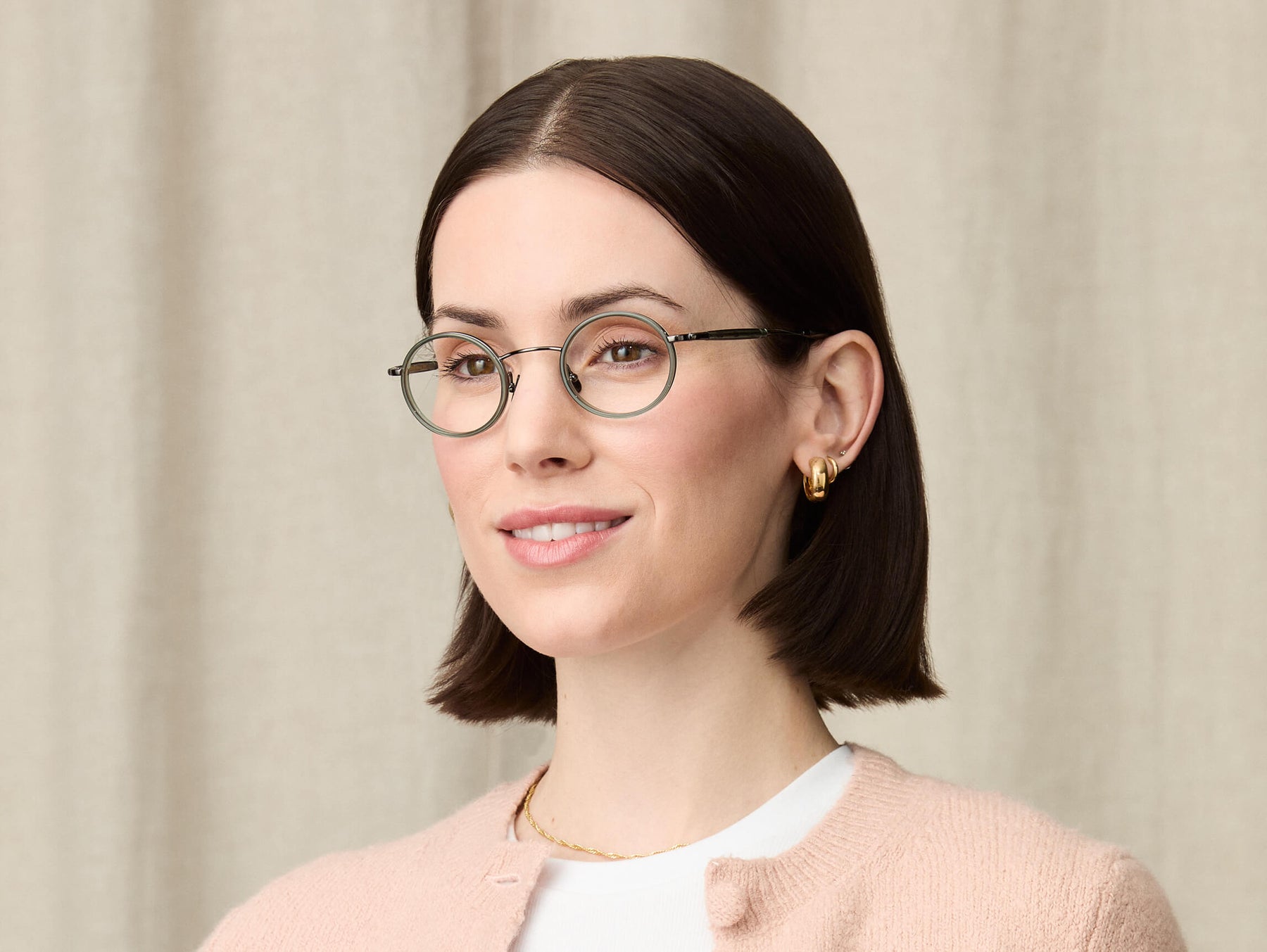 Model is wearing The COSNIC in size 44 in Pine Model is wearing The COSNIC in size 44 in Pine