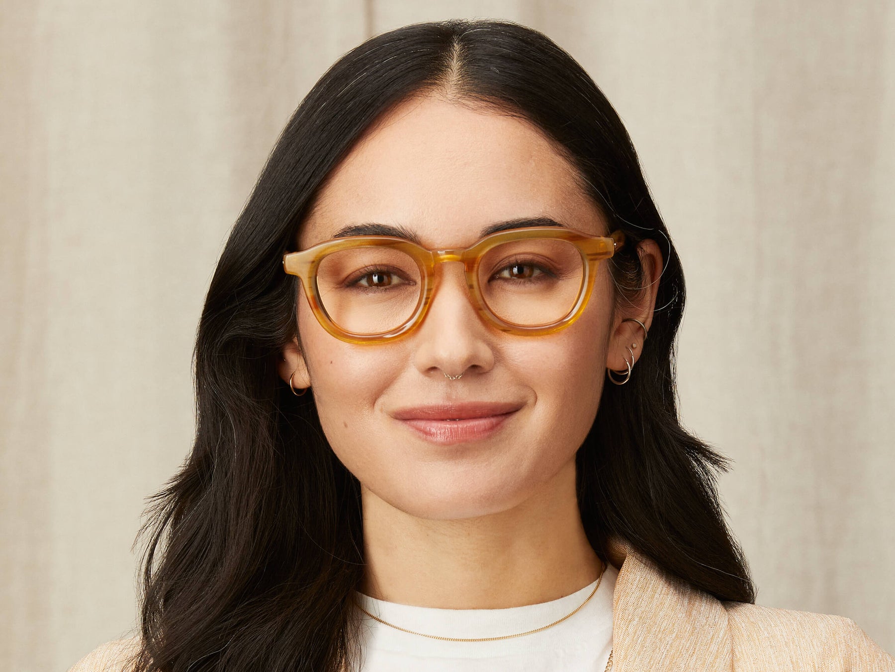 Model is wearing The DAHVEN in size 44 in Blonde Model is wearing The DAHVEN in size 44 in Blonde