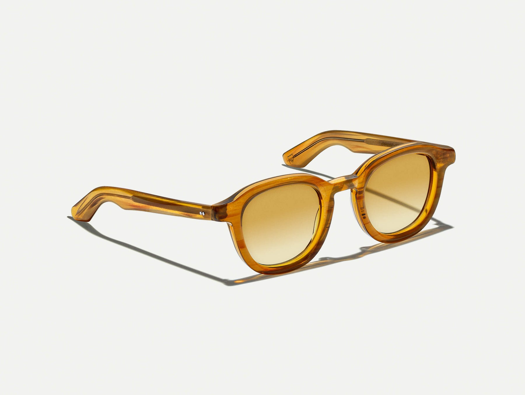 The DAHVEN in Blonde with Chestnut Fade Tinted Lenses The DAHVEN in Blonde with Chestnut Fade Tinted Lenses