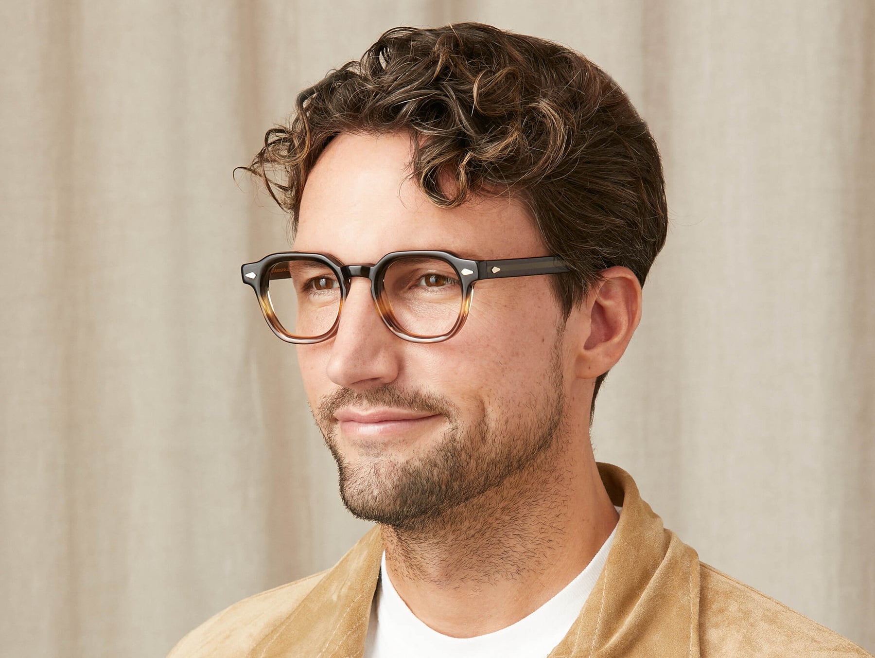 Model is wearing The DOLT in size 49 in Grey-Brown Fade Model is wearing The DOLT in size 49 in Grey-Brown Fade