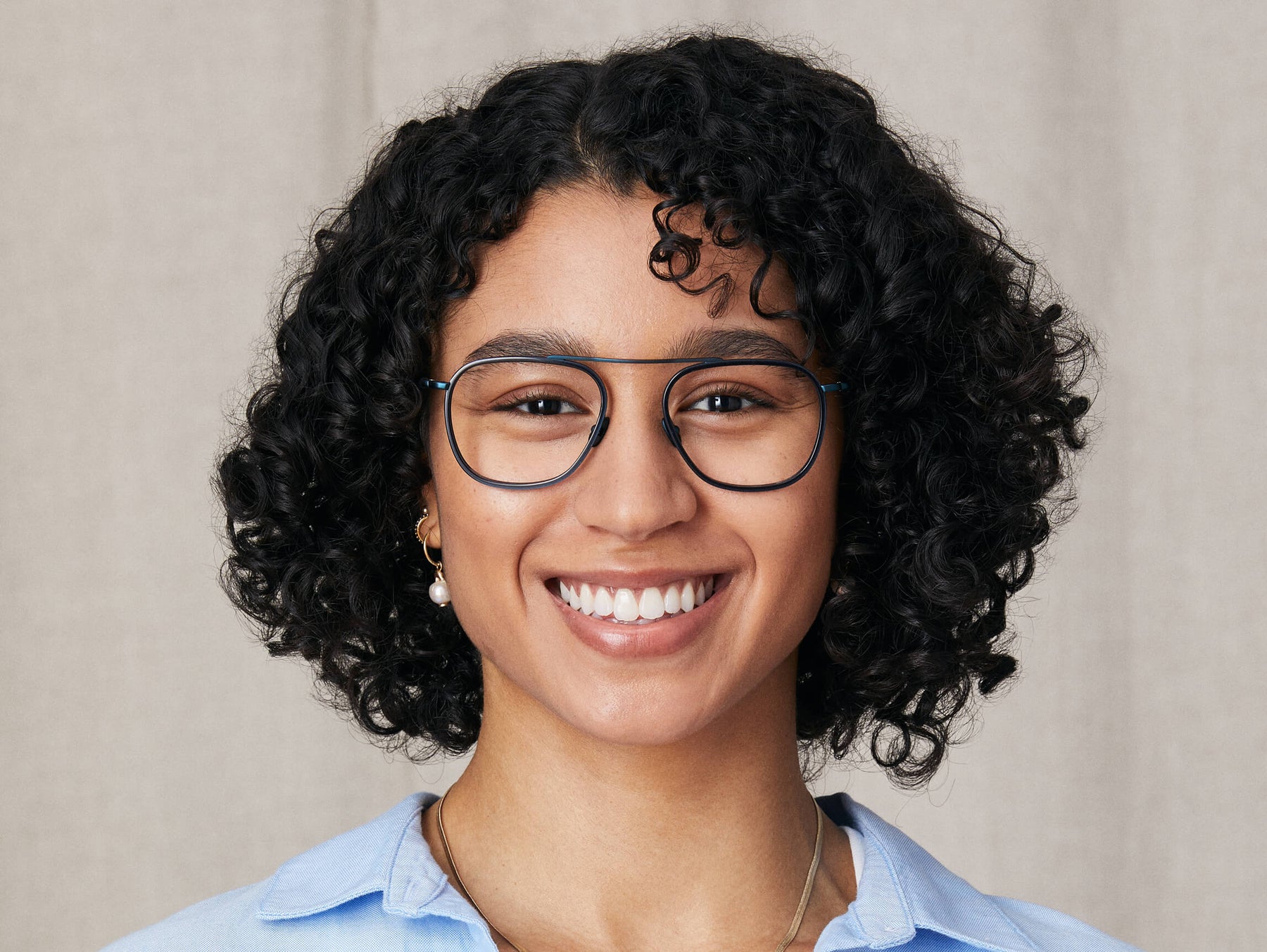 Model is wearing The FANAGLE in size 53 in Navy Model is wearing The FANAGLE in size 53 in Navy