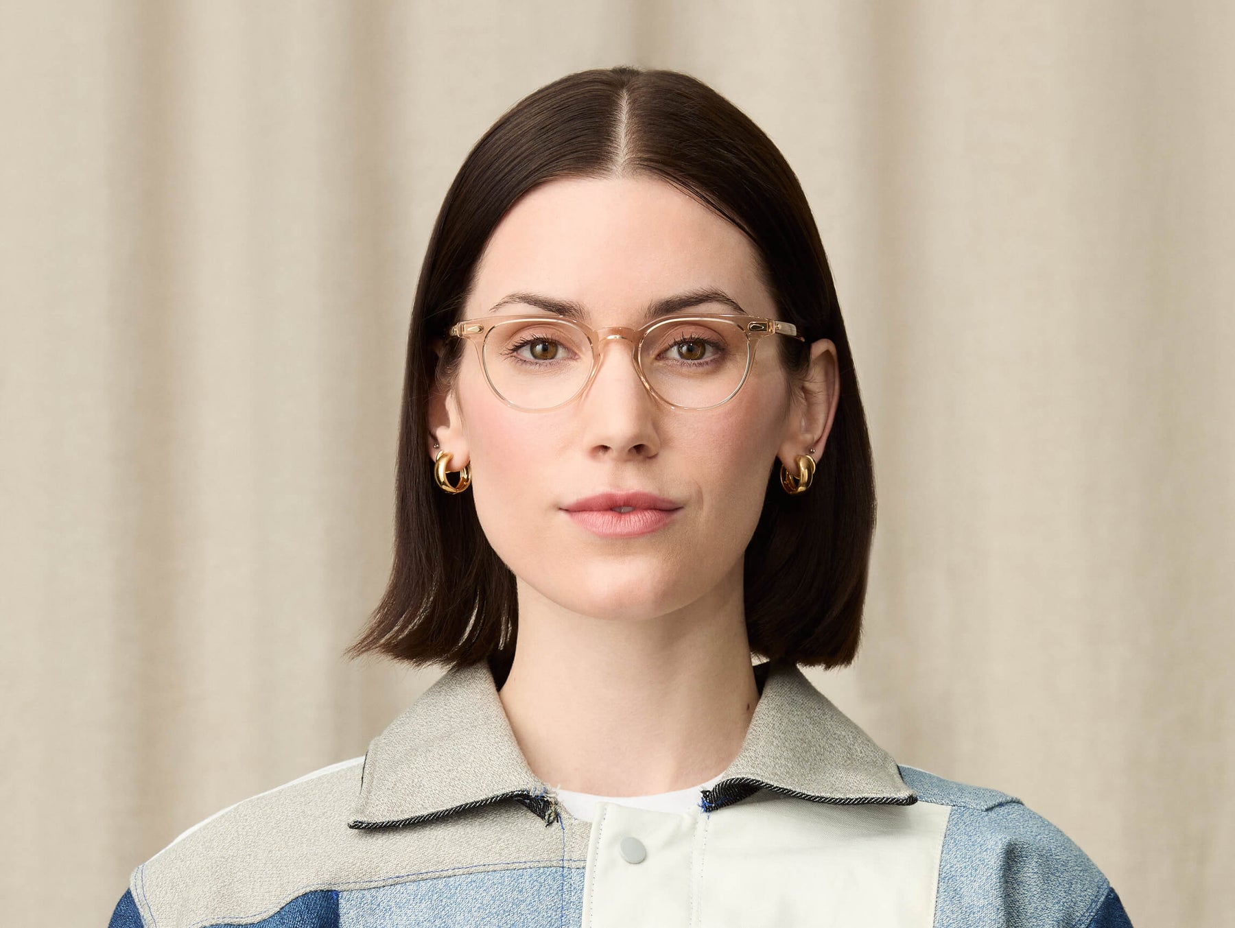 Model is wearing The FEVEL in size 46 in Cinnamon Model is wearing The FEVEL in size 46 in Cinnamon