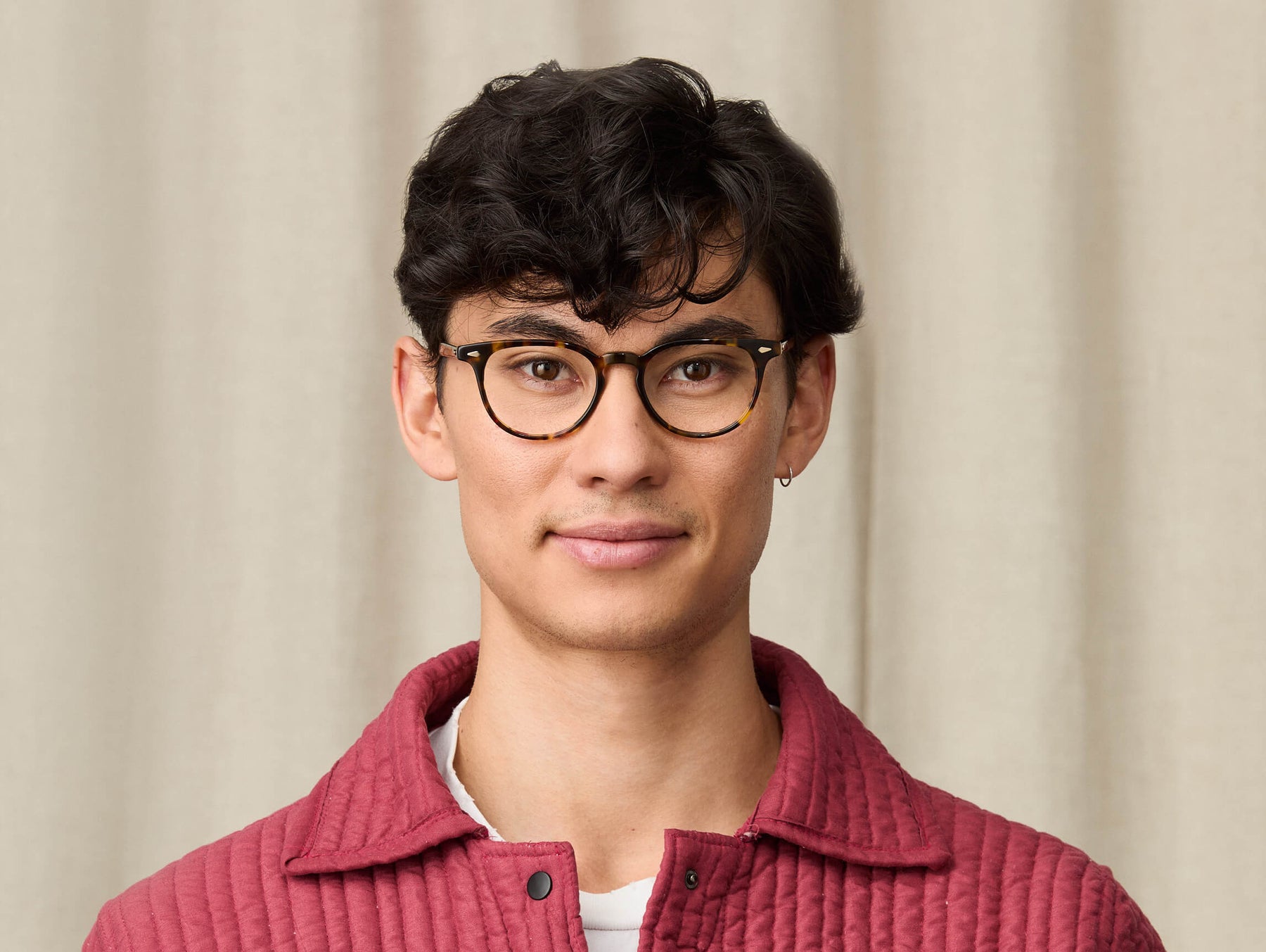 Model is wearing The FEVEL in size 49 in Tortoise Model is wearing The FEVEL in size 49 in Tortoise