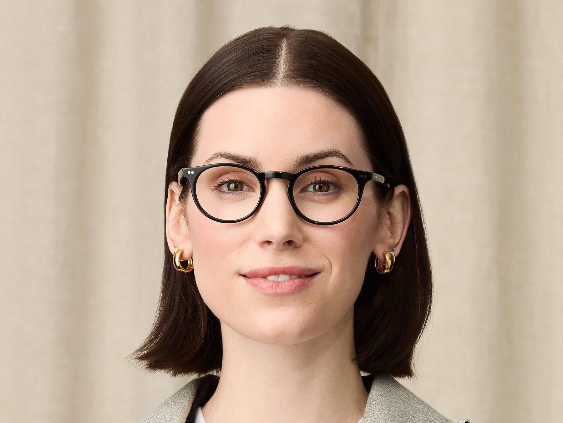 Model is wearing The FRANKIE in size 48 in Black Model is wearing The FRANKIE in size 48 in Black