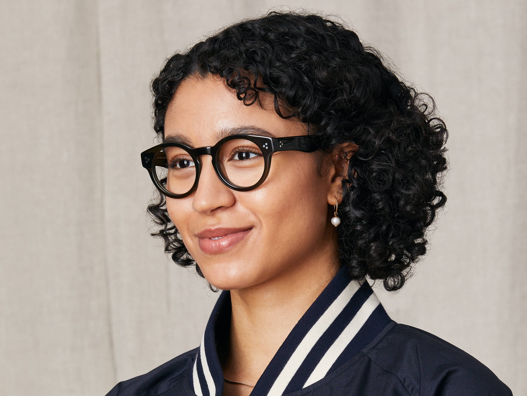 Model is wearing The GRUNYA in size 47 in Dark Green Model is wearing The GRUNYA in size 47 in Dark Green