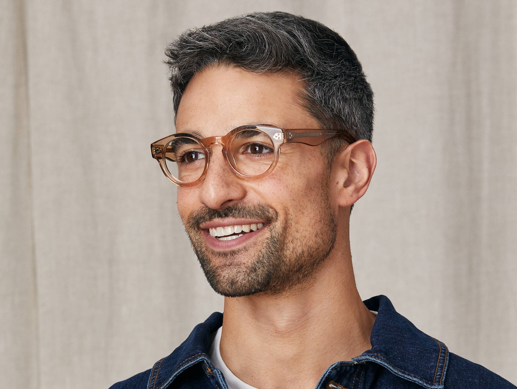 Model is wearing The GRUNYA in size 45 in Cinnamon Model is wearing The GRUNYA in size 45 in Cinnamon