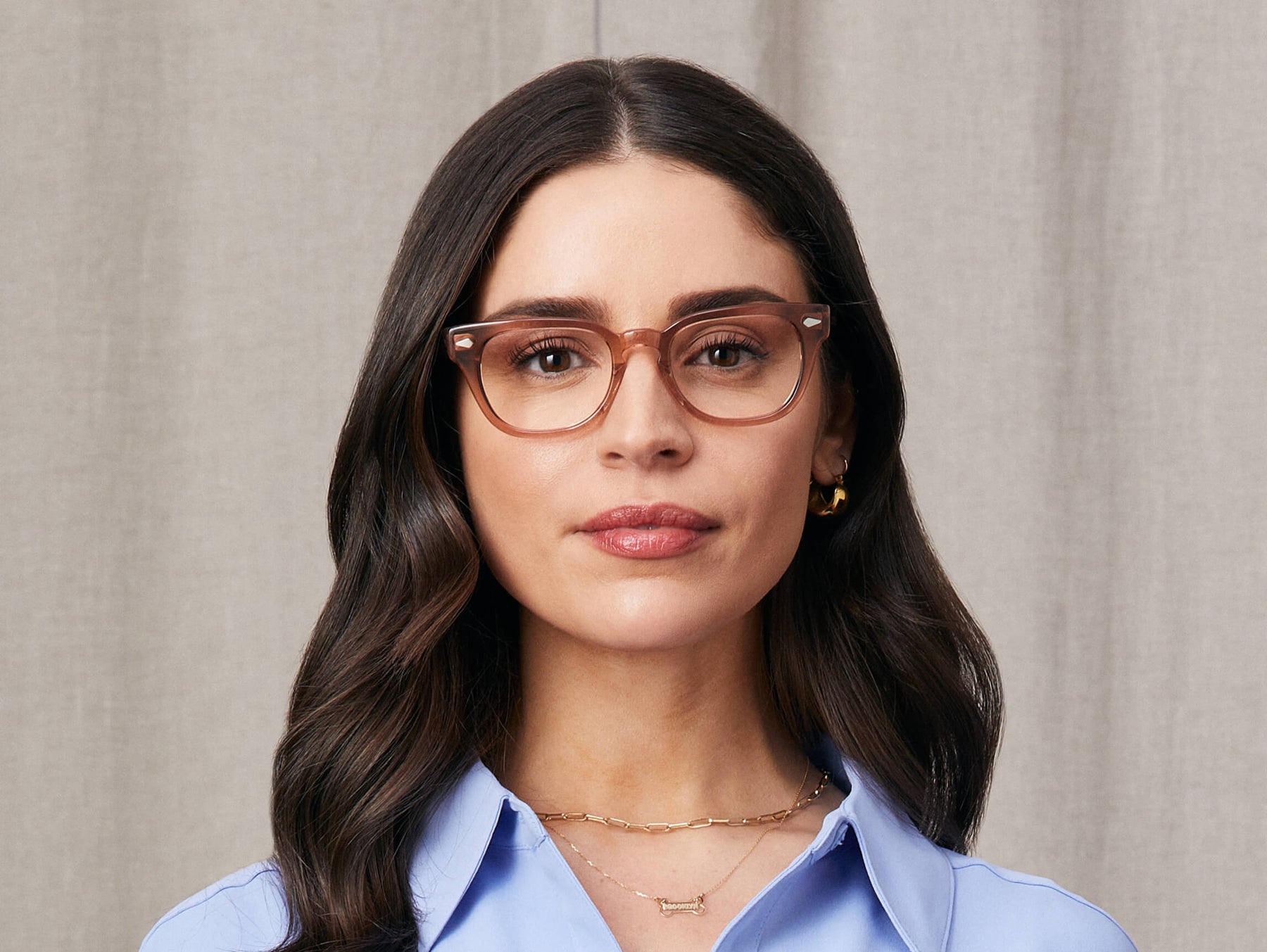 Model is wearing The HAZEN in size 50 in Vintage Rose Model is wearing The HAZEN in size 50 in Vintage Rose