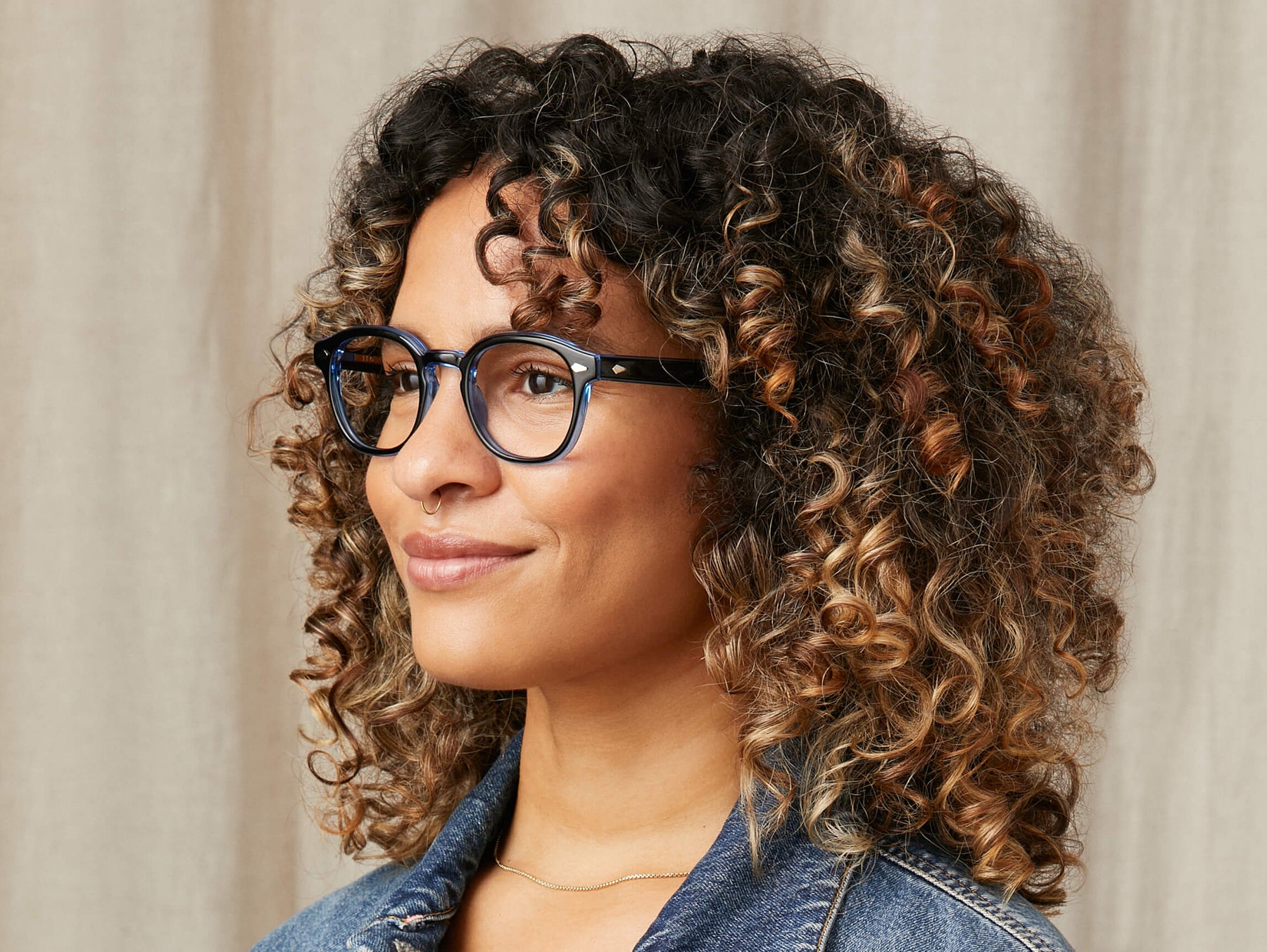 Model is wearing The LEMTOSH 110 in size 49 in 110 Blue Model is wearing The LEMTOSH 110 in size 49 in 110 Blue