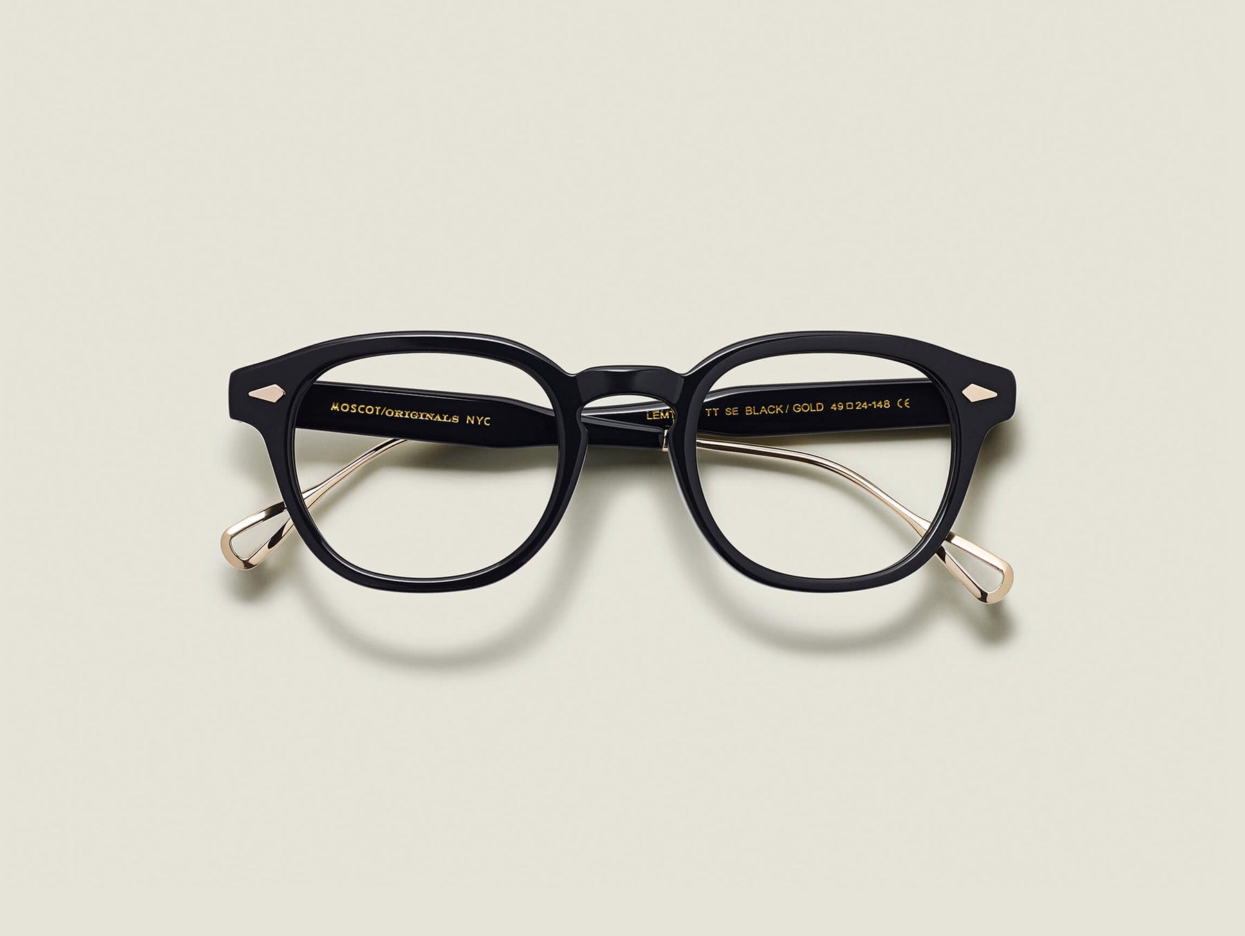 The LEMTOSH-TT SE in Black/Gold The LEMTOSH-TT SE in Black/Gold