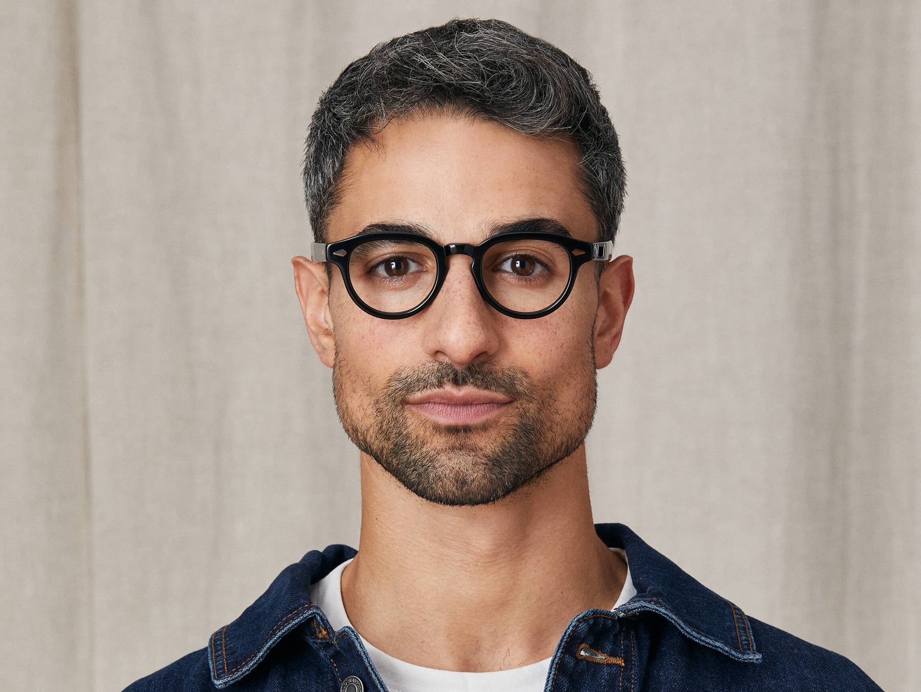 Model is wearing The MAYDELA in size 46 in Black Model is wearing The MAYDELA in size 46 in Black