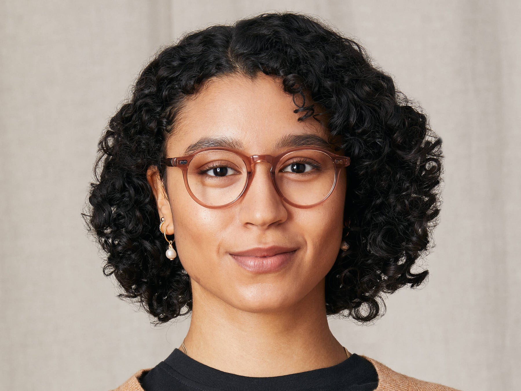 Model is wearing The MILTZEN in size 49 in Vintage Rose Model is wearing The MILTZEN in size 49 in Vintage Rose