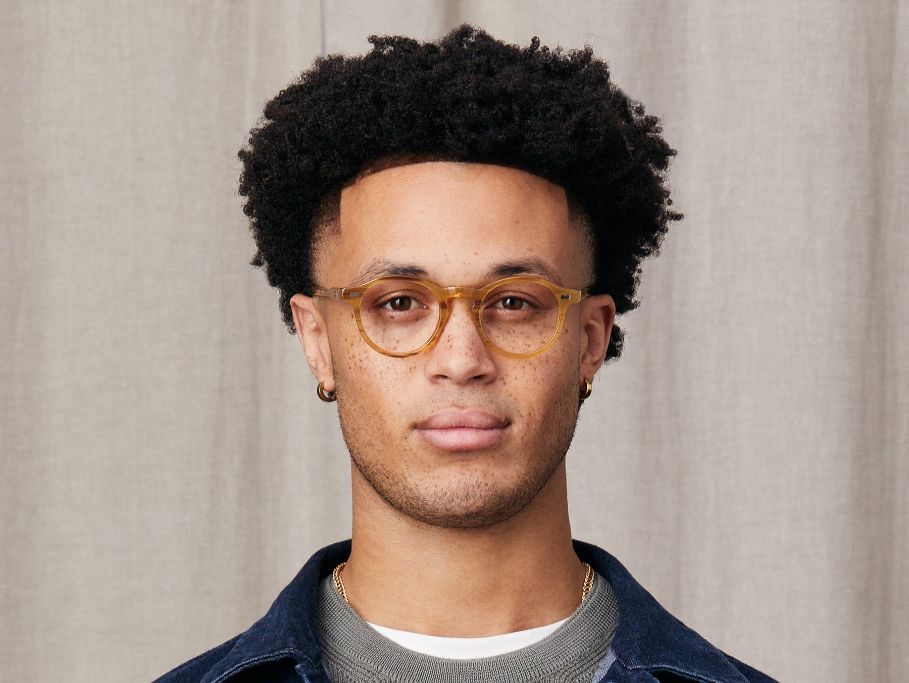 Model is wearing The MILTZEN in size 46 in Blonde Model is wearing The MILTZEN in size 46 in Blonde