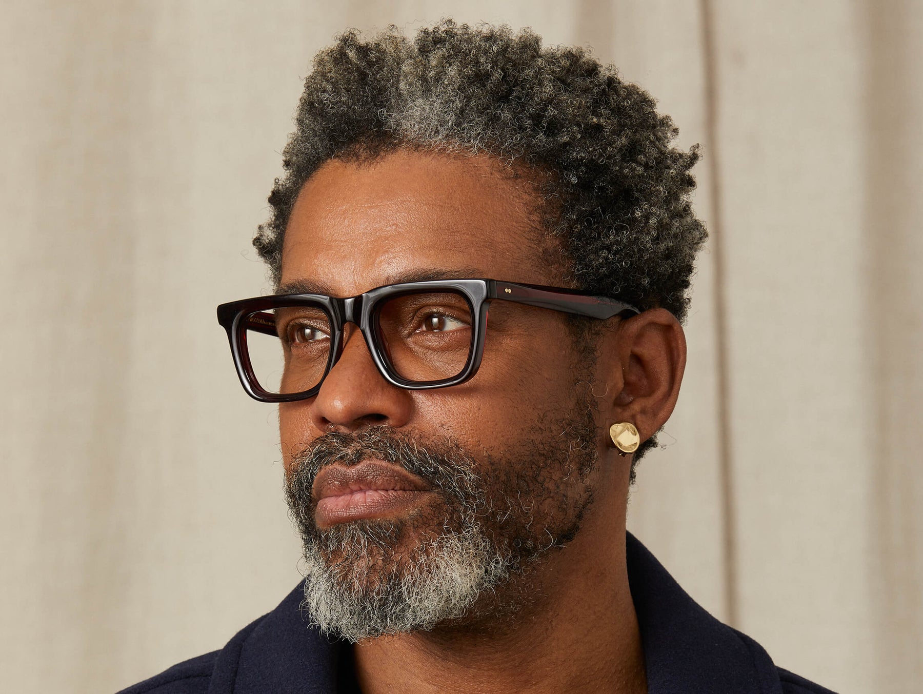 Model is wearing The RIZIK in size 49 in Burgundy Model is wearing The RIZIK in size 49 in Burgundy