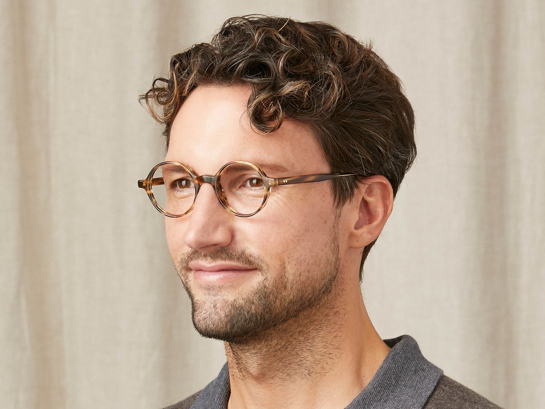 Model is wearing The SCOOCH in size 46 in Bamboo Model is wearing The SCOOCH in size 46 in Bamboo