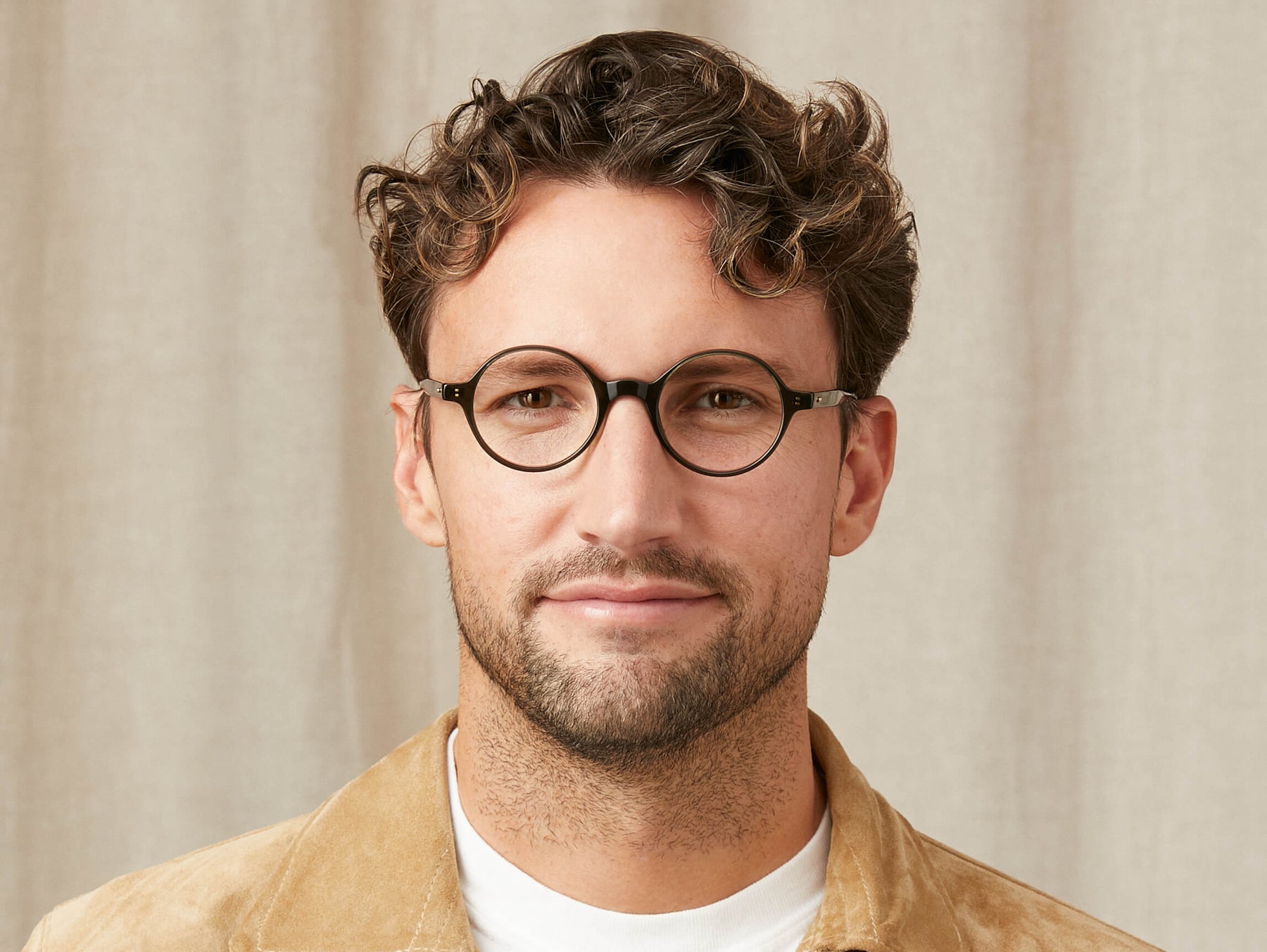 Model is wearing The SCOOCH in size 46 in Dark Green Model is wearing The SCOOCH in size 46 in Dark Green