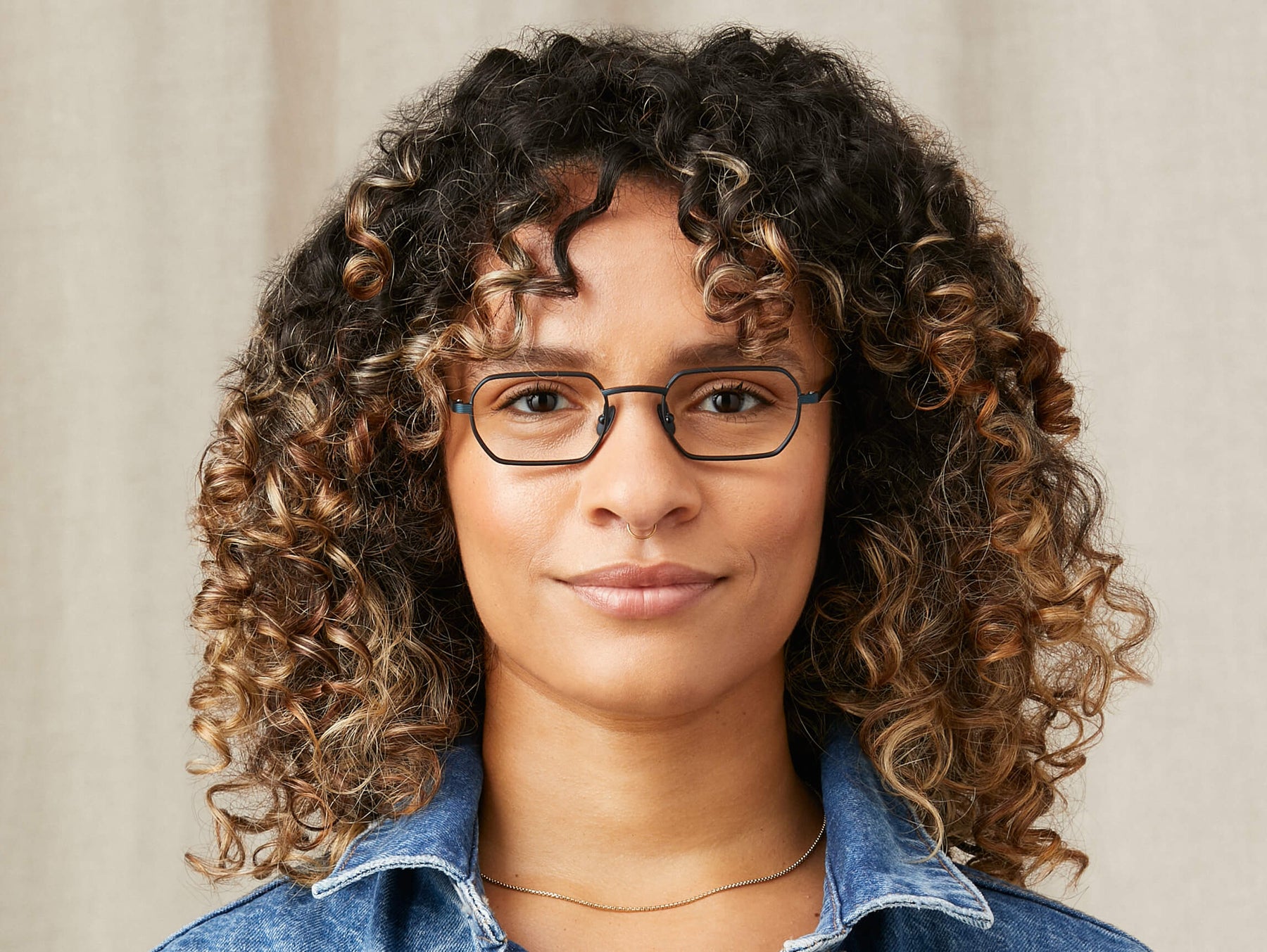 Model is wearing The SHMOOZ in size 48 in Navy Model is wearing The SHMOOZ in size 48 in Navy