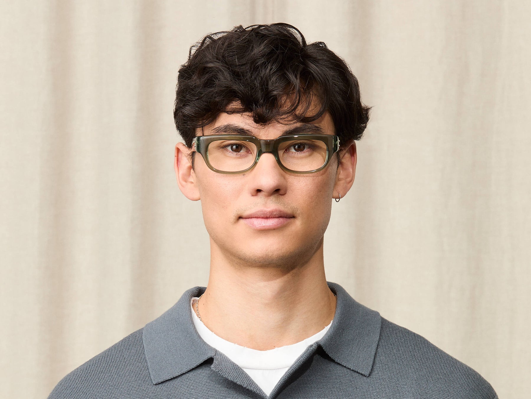 Model in wearing The SHTUP in size 51 in Pine Model in wearing The SHTUP in size 51 in Pine