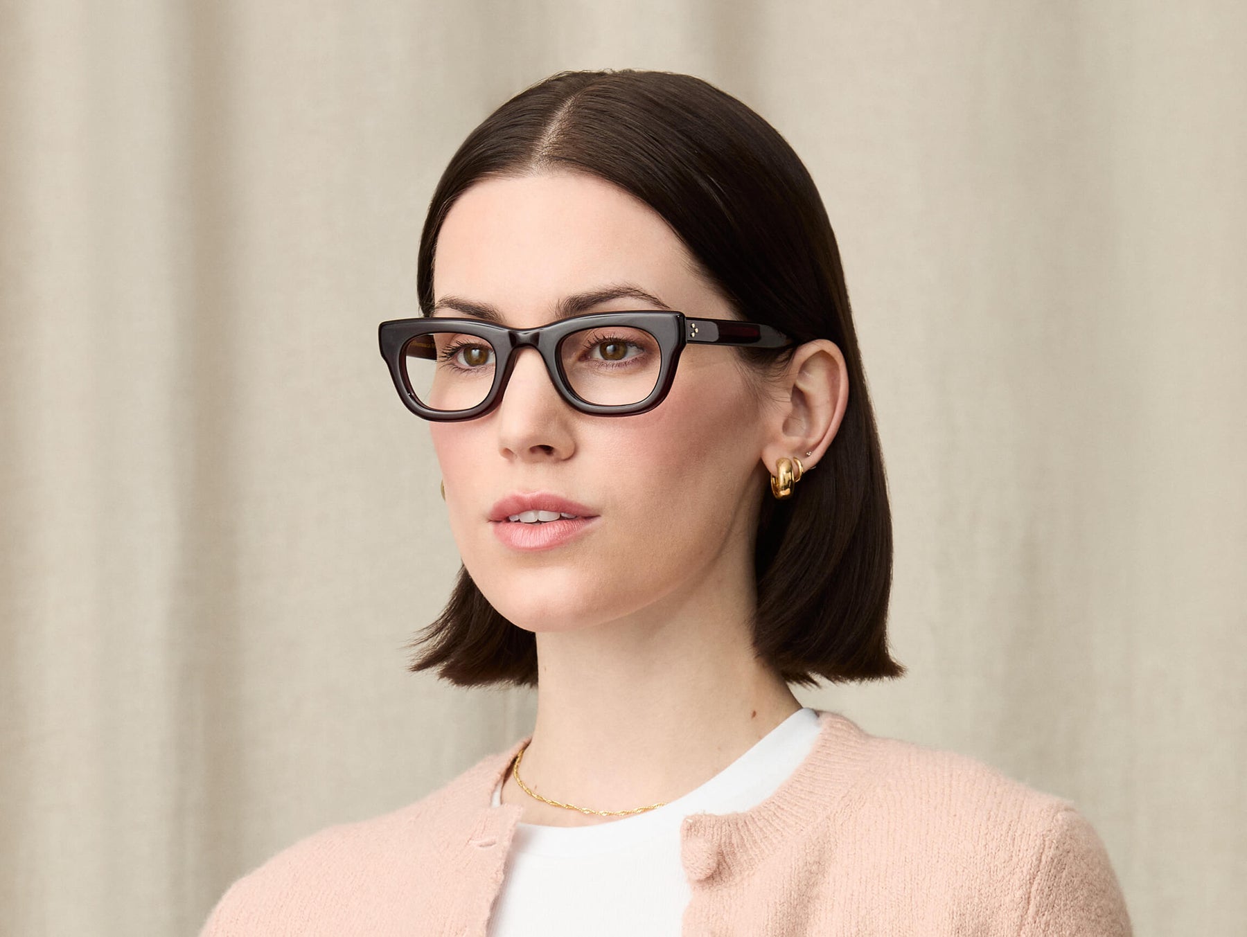 Model is wearing The SPILKES in size 45 in Burgundy Model is wearing The SPILKES in size 45 in Burgundy