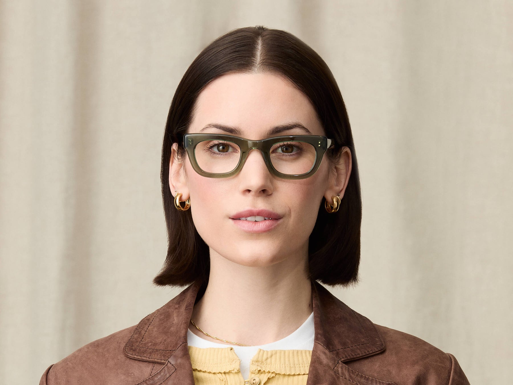 Model is wearing The SPILKES in size 45 in Pine Model is wearing The SPILKES in size 45 in Pine