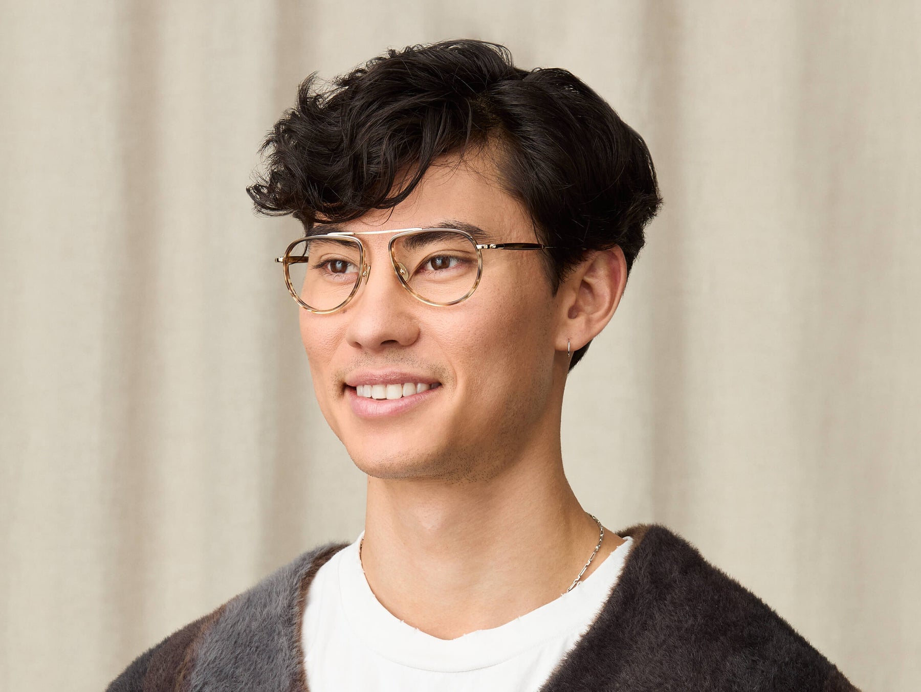 Model is wearing The TRAIF in size 52 in Bamboo Model is wearing The TRAIF in size 52 in Bamboo