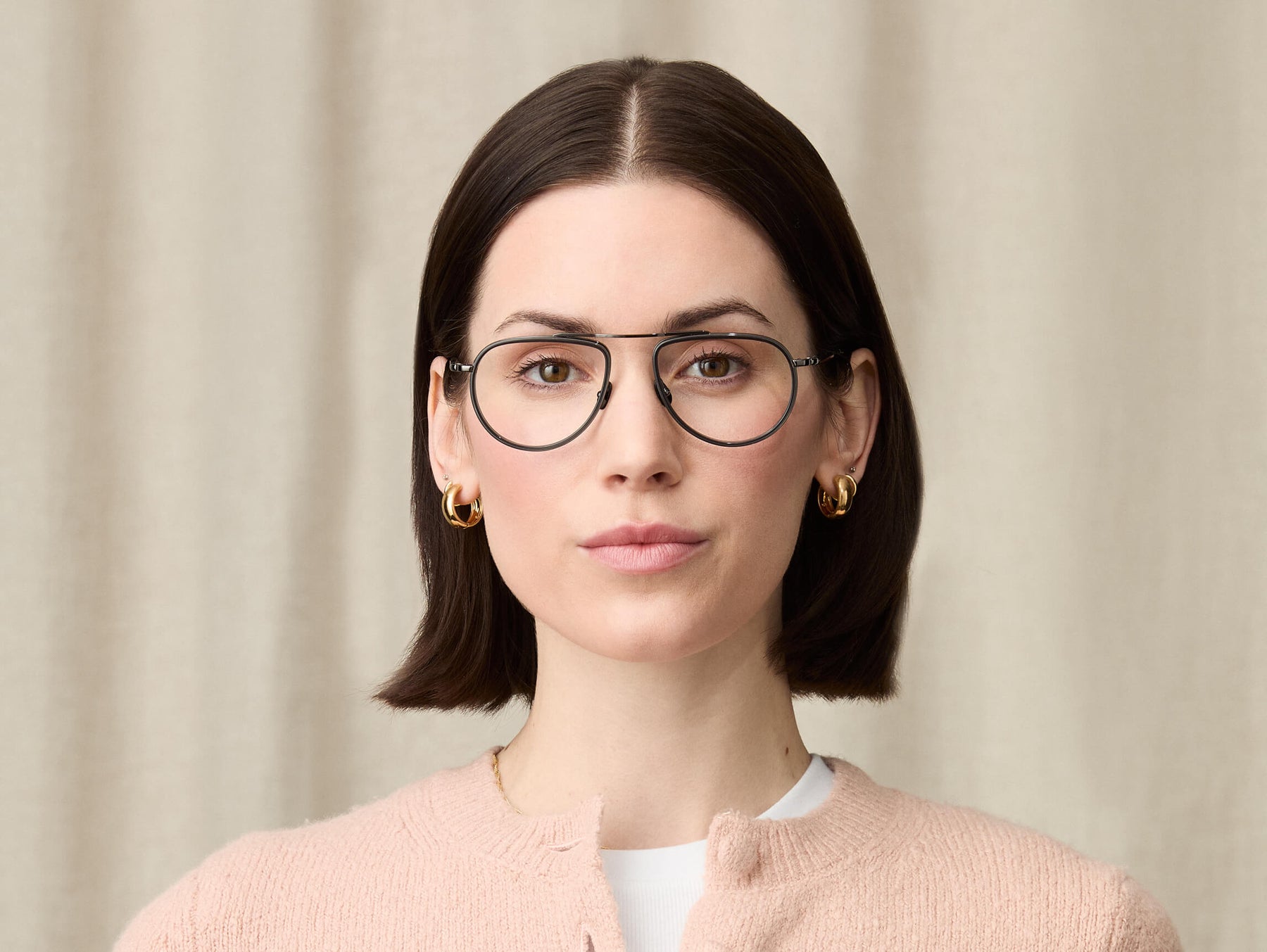 Model is wearing The TRAIF in size 52 in Dark Grey Model is wearing The TRAIF in size 52 in Dark Grey