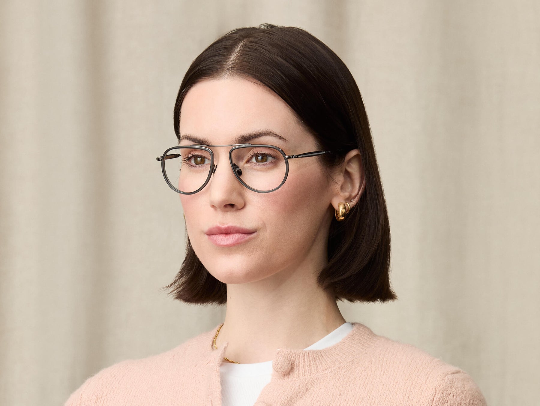 Model is wearing The TRAIF in size 52 in Dark Grey Model is wearing The TRAIF in size 52 in Dark Grey