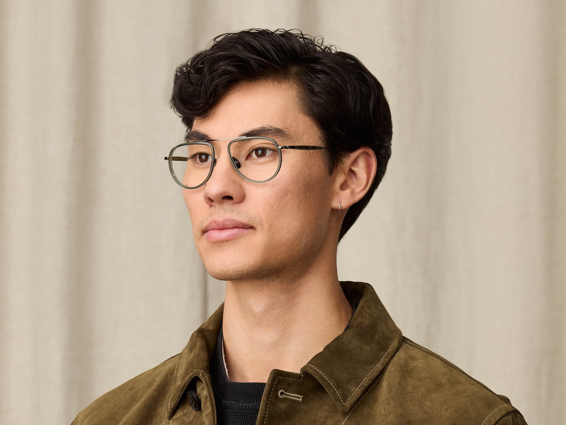 Model is wearing The TRAIF in size 52 in Pine Model is wearing The TRAIF in size 52 in Pine