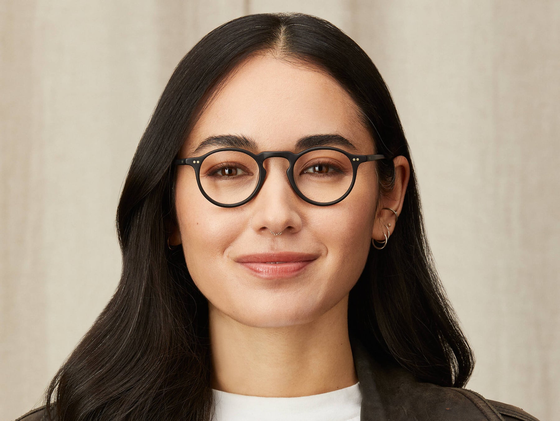 Model is wearing The TUCHUS in size 42 in Matte Black Model is wearing The TUCHUS in size 42 in Matte Black