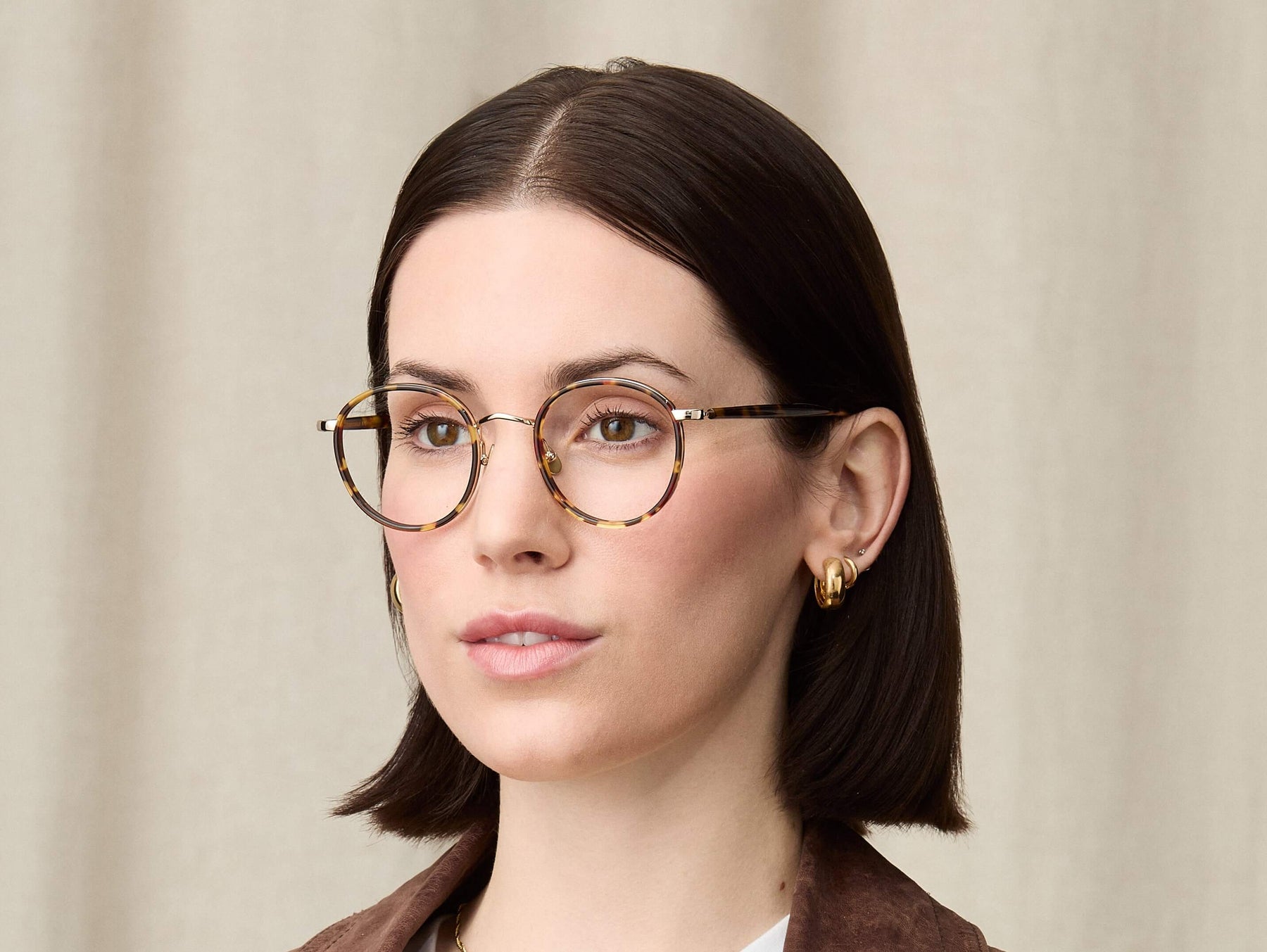 Model is wearing The ZEV in size 49 in Tortoise Model is wearing The ZEV in size 49 in Tortoise