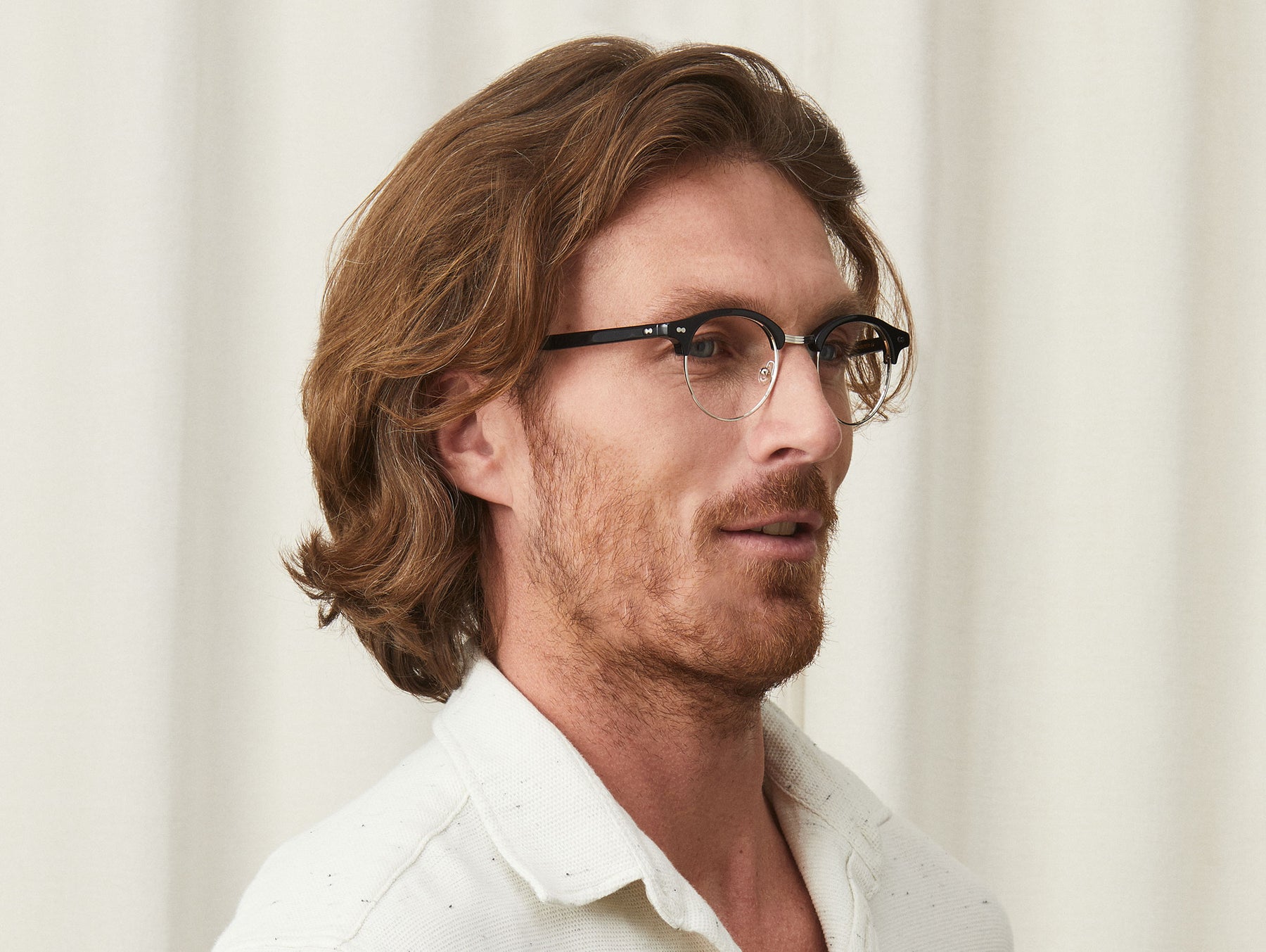 Model is wearing The AIDIM in size 46 in Black/Silver Model is wearing The AIDIM in size 46 in Black/Silver