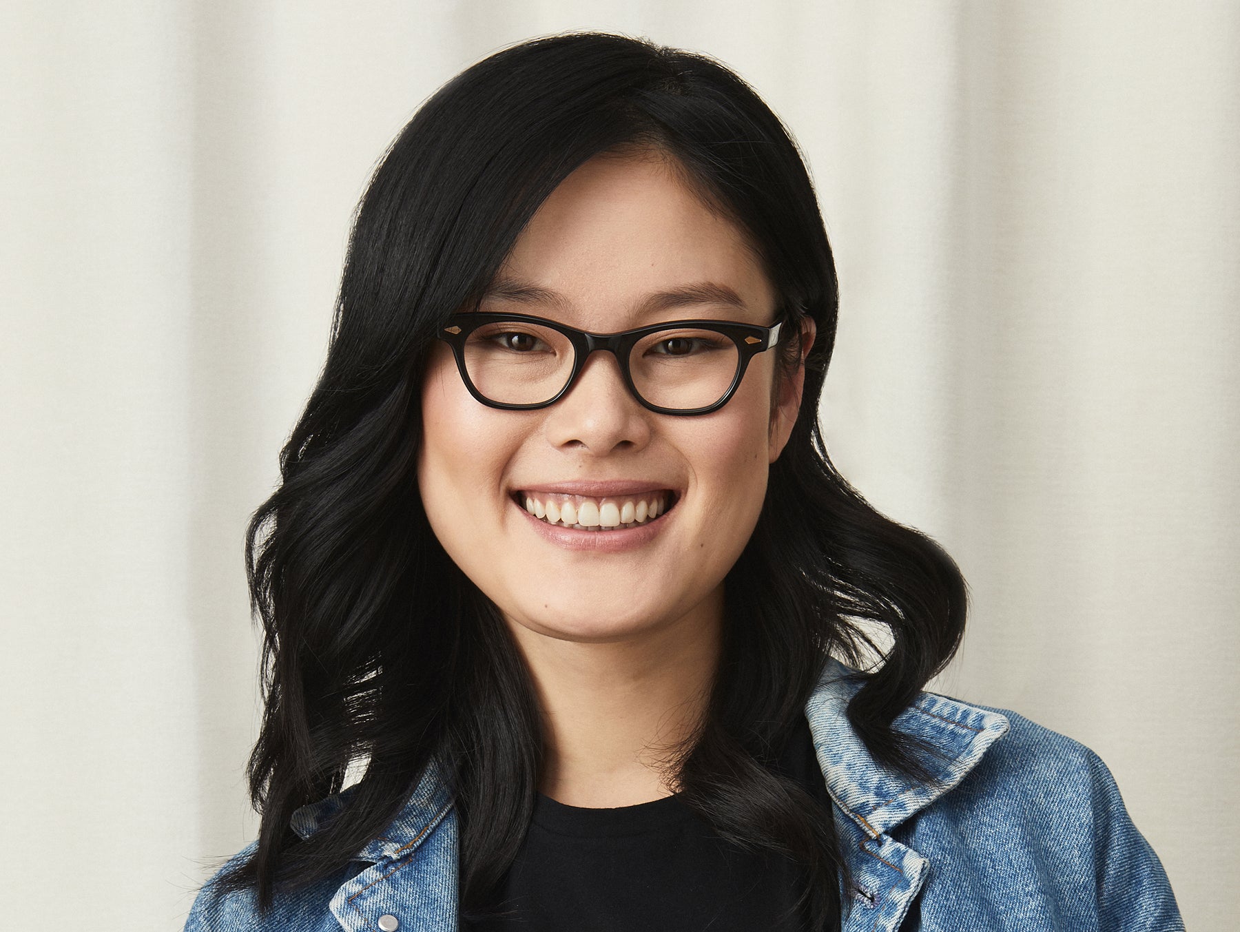 Model is wearing The BALEBUS in size 45 in Black Model is wearing The BALEBUS in size 45 in Black