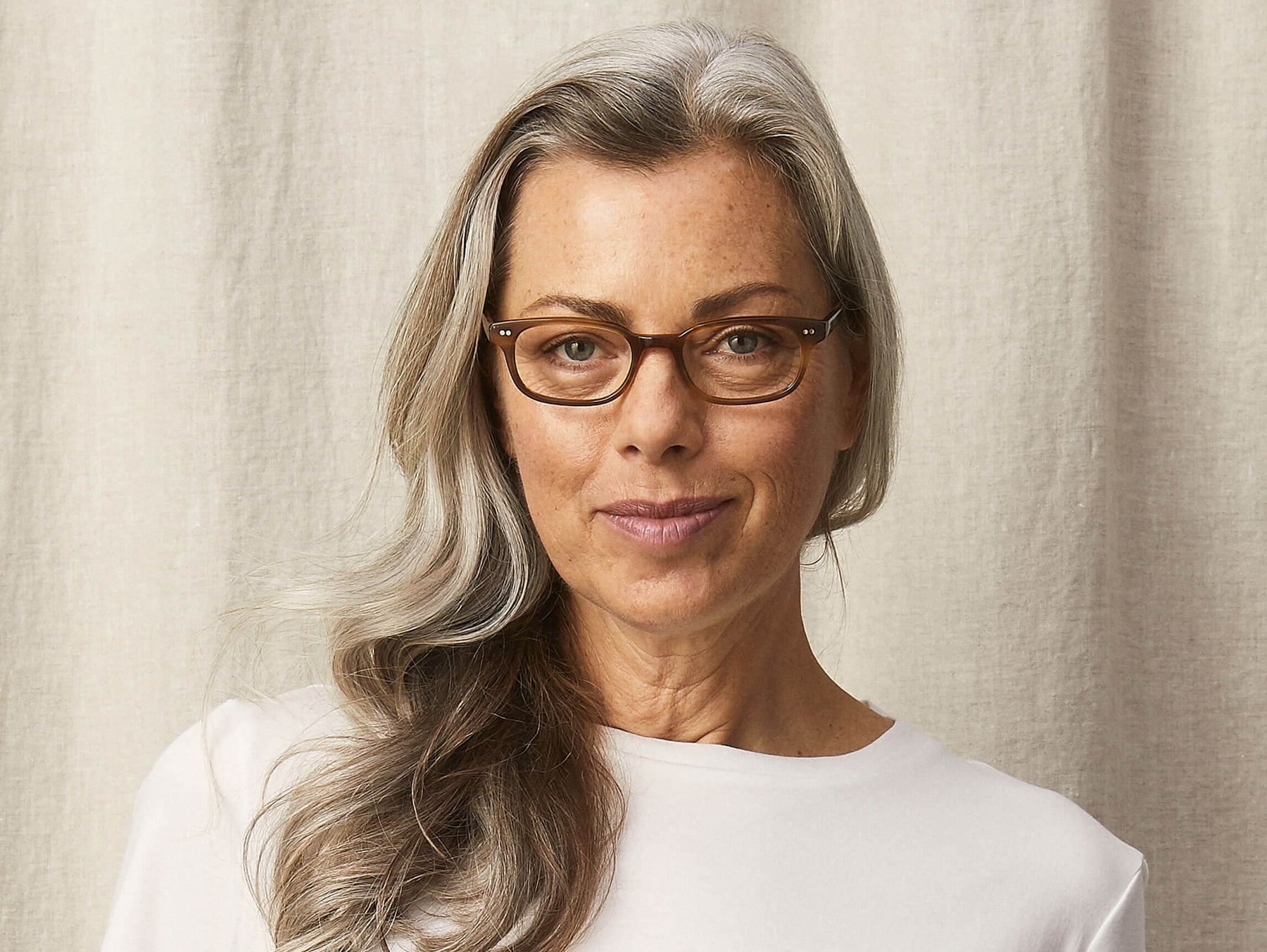 Model is wearing The BRANDON in size 48 in Dark Blonde Model is wearing The BRANDON in size 48 in Dark Blonde