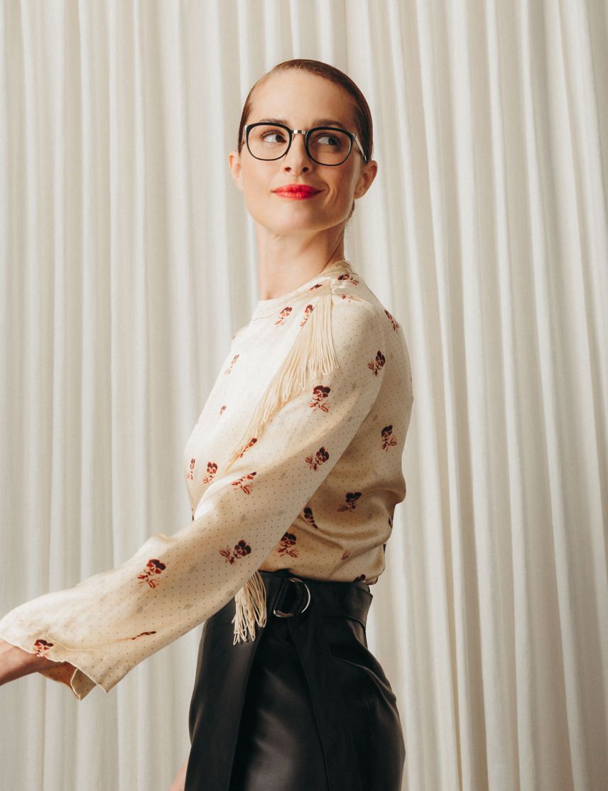 Model is wearing The BRUDE in size 48 in Black/Silver Model is wearing The BRUDE in size 48 in Black/Silver