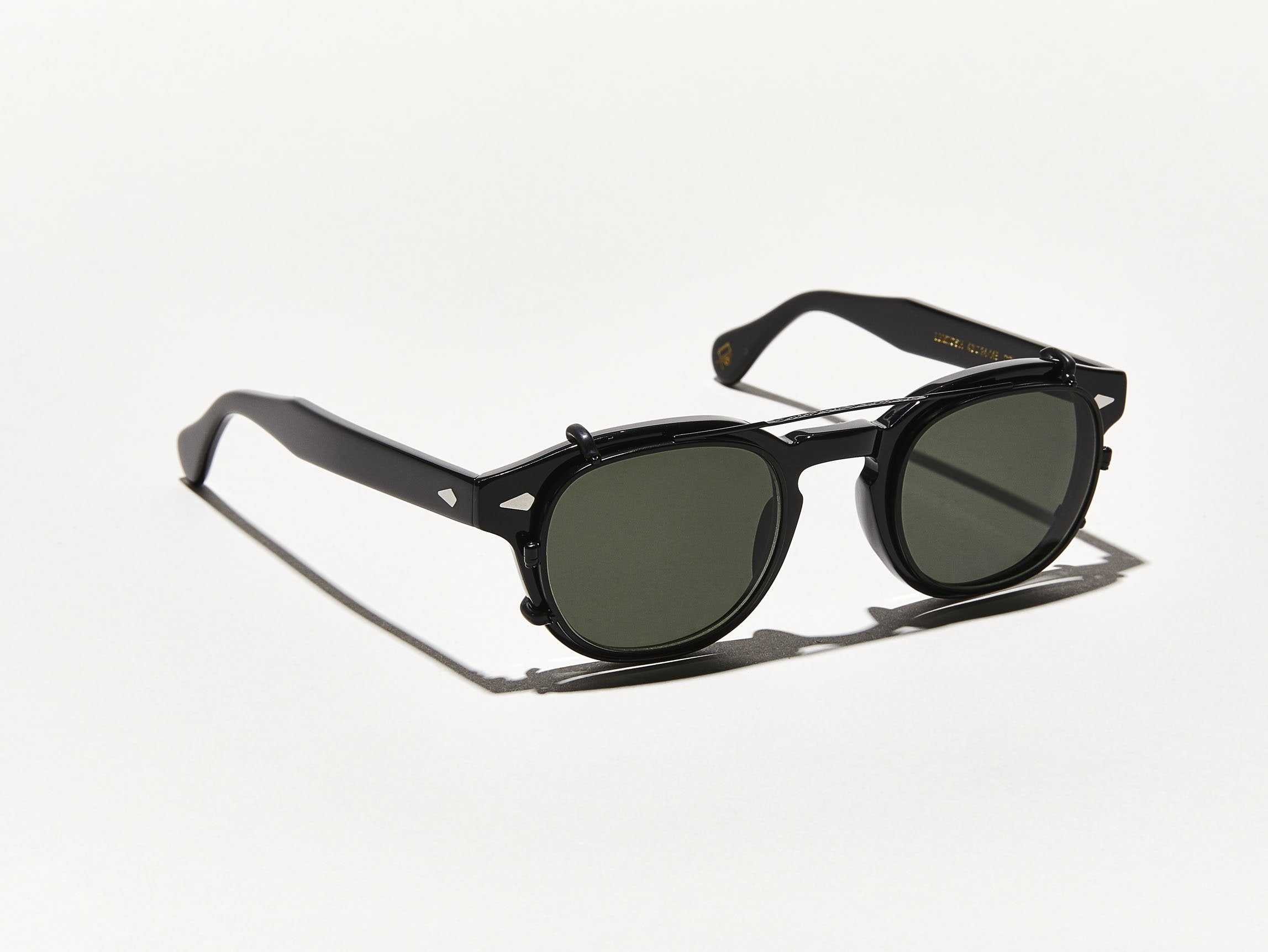 The CLIPTOSH POLARIZED in Matte Black with G-15 Lenses