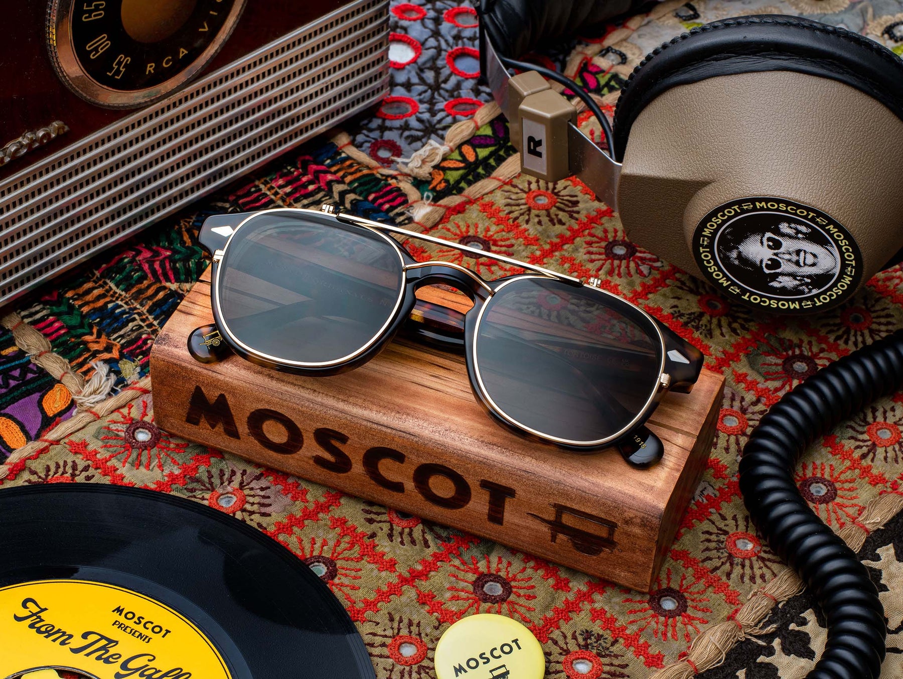 The FLIPTOSH in Tortoise with G-15 Flip Lenses The FLIPTOSH in Tortoise with G-15 Flip Lenses