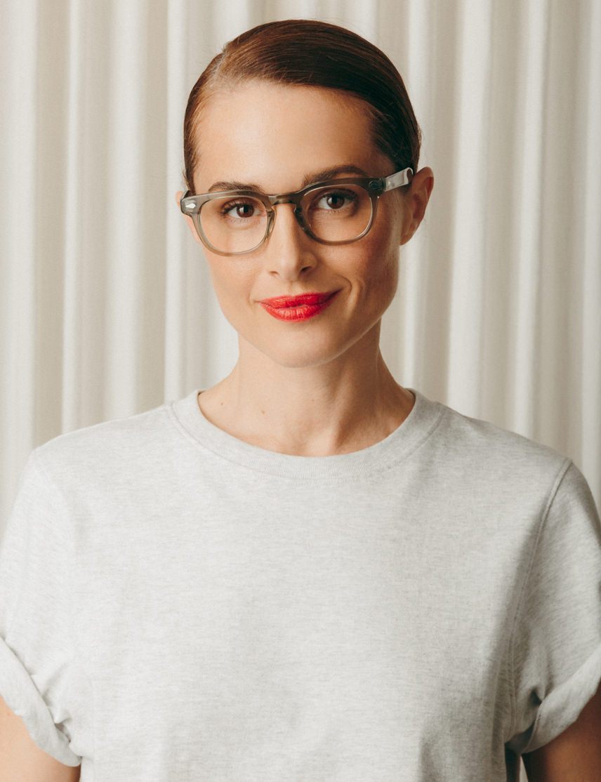 Model is wearing The GELT in size 46 in Sage Model is wearing The GELT in size 46 in Sage