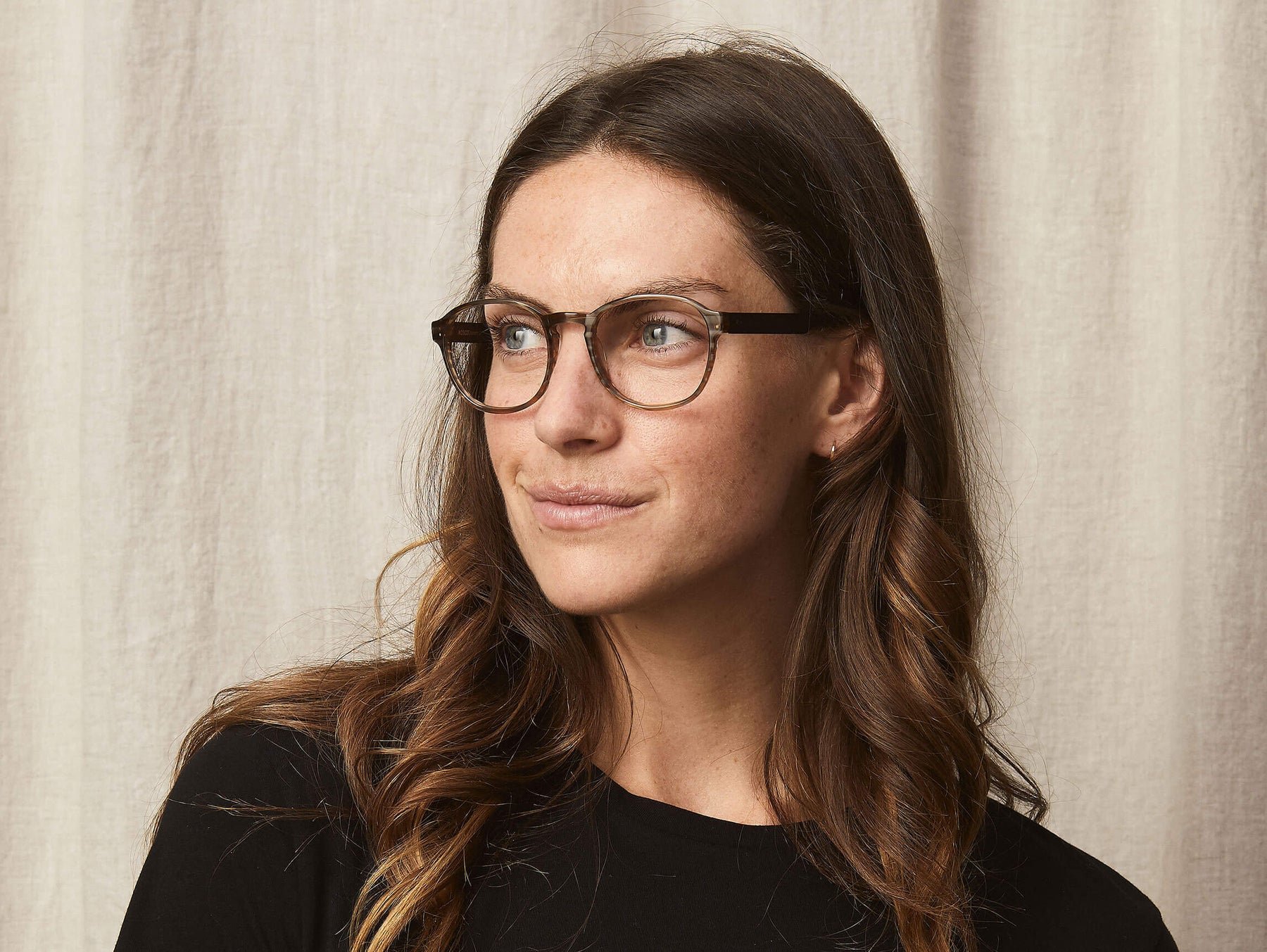 Model is wearing The HENRY in size 50 in Brown Model is wearing The HENRY in size 50 in Brown