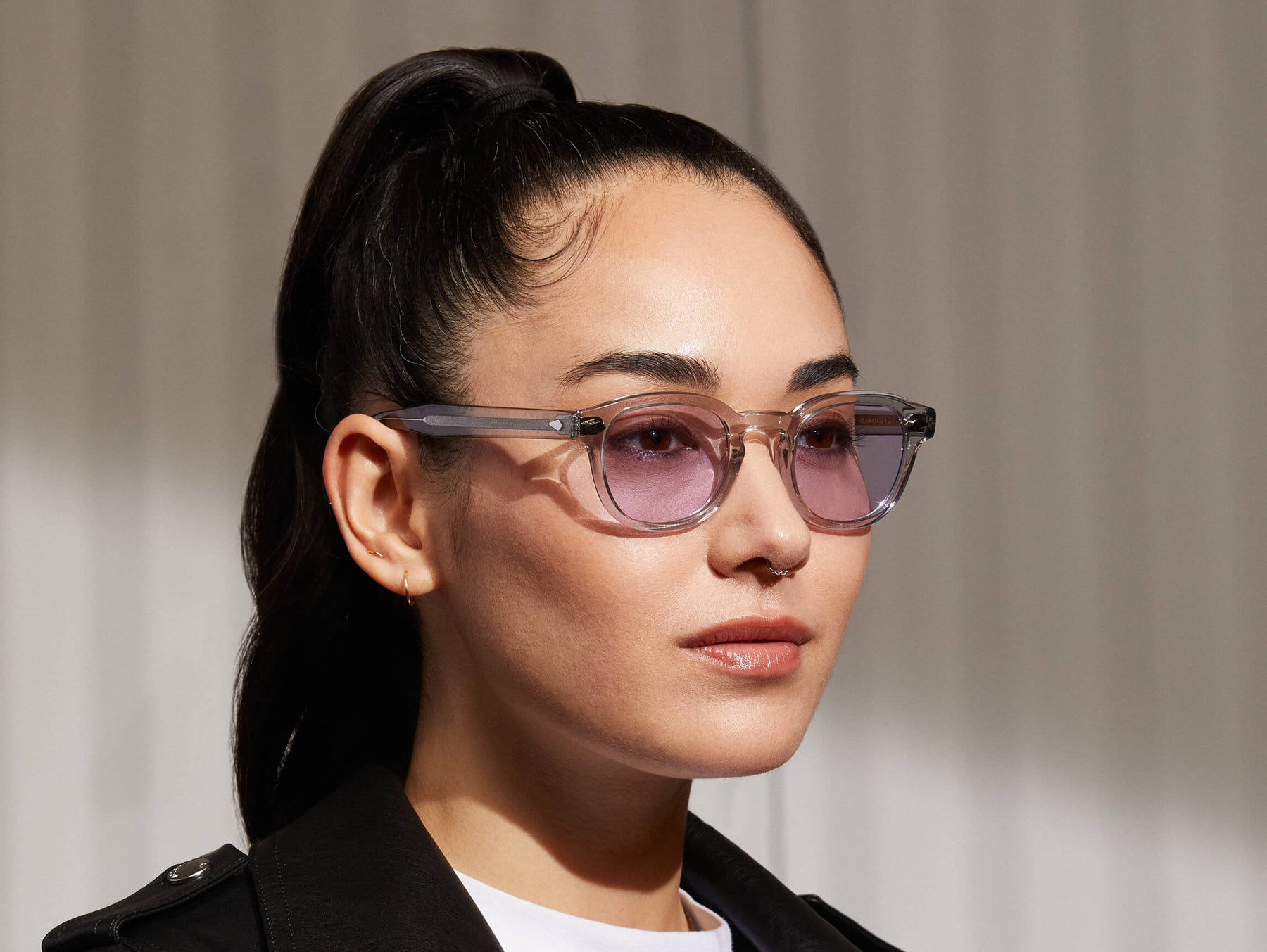 Model is wearing The LEMTOSH in Light Grey in size 46 with Lavender Tinted Lenses Model is wearing The LEMTOSH in Light Grey in size 46 with Lavender Tinted Lenses
