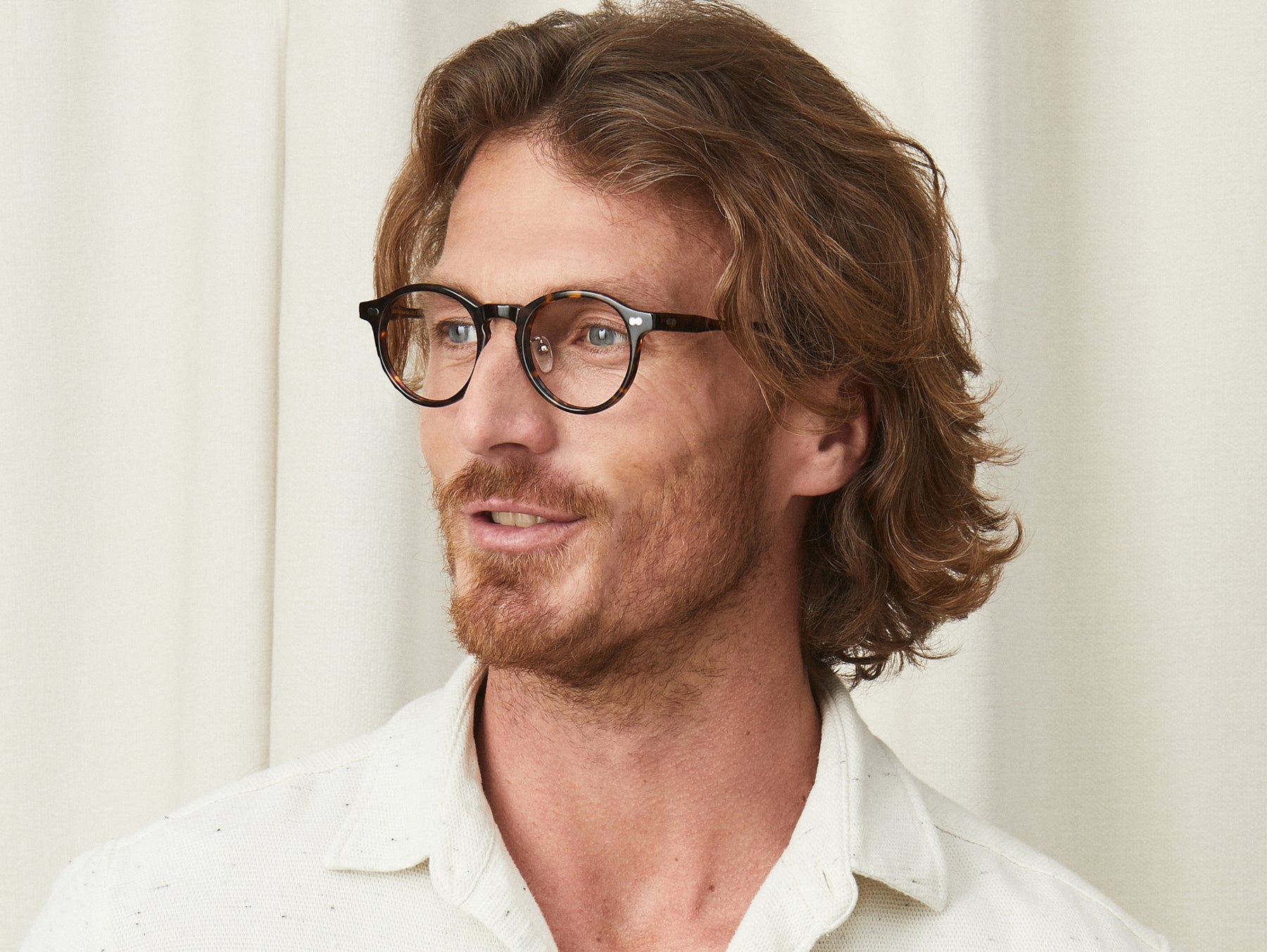 Model is wearing The MILTZEN W/ METAL NOSE PADS in size 49 in Tortoise Model is wearing The MILTZEN W/ METAL NOSE PADS in size 49 in Tortoise