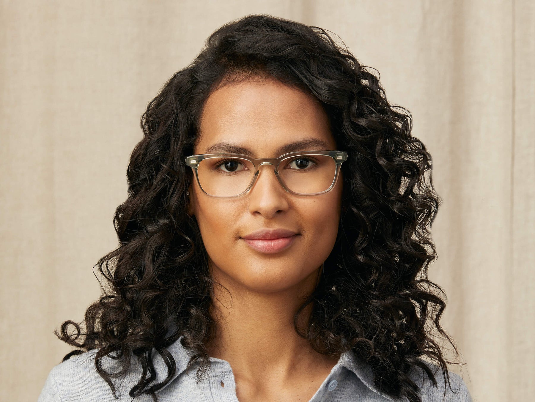 Model is wearing The MOBBLE in size 50 in Sage Model is wearing The MOBBLE in size 50 in Sage