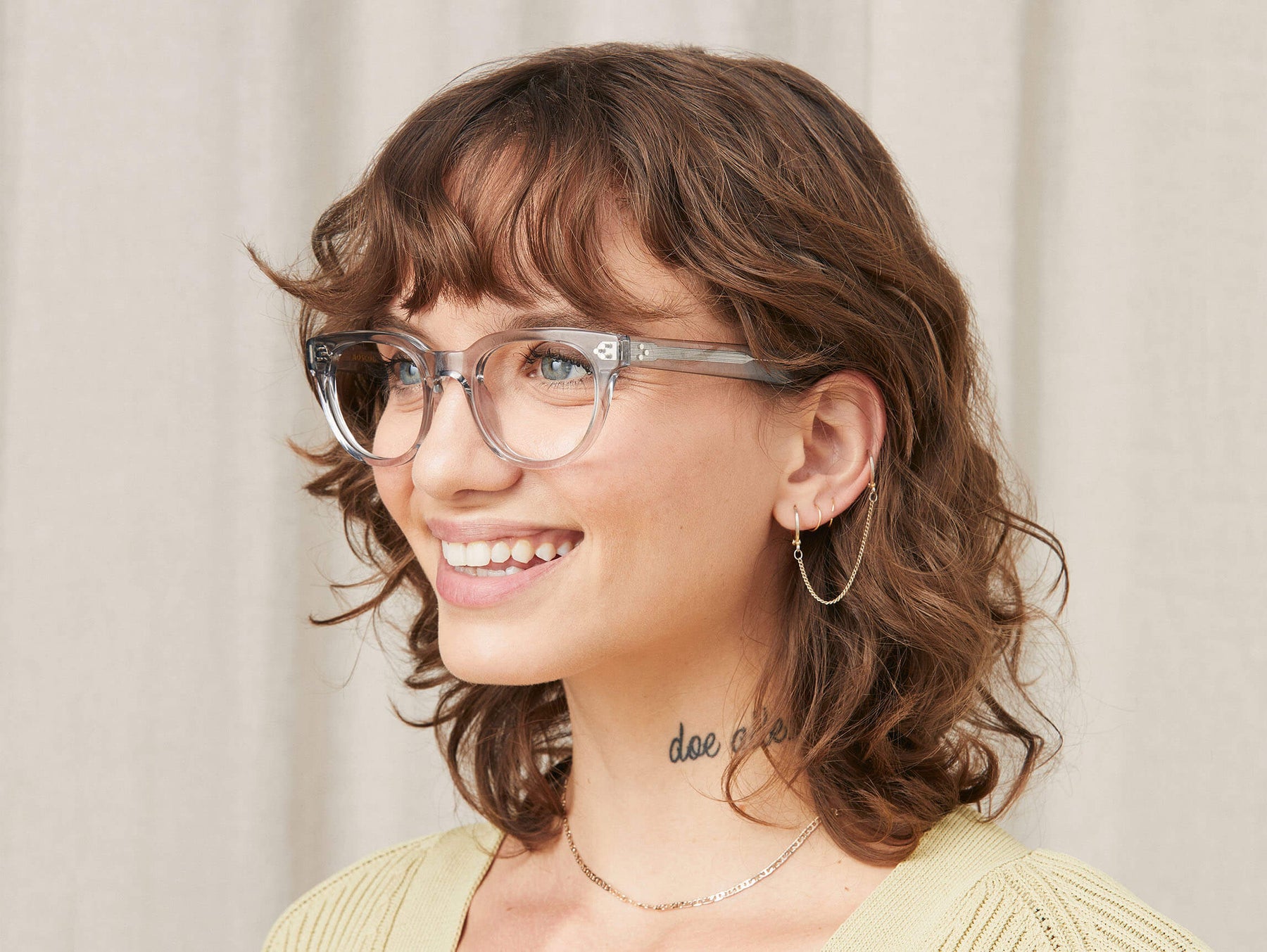 Model is wearing The VILDA in size 48 in Light Grey Model is wearing The VILDA in size 48 in Light Grey