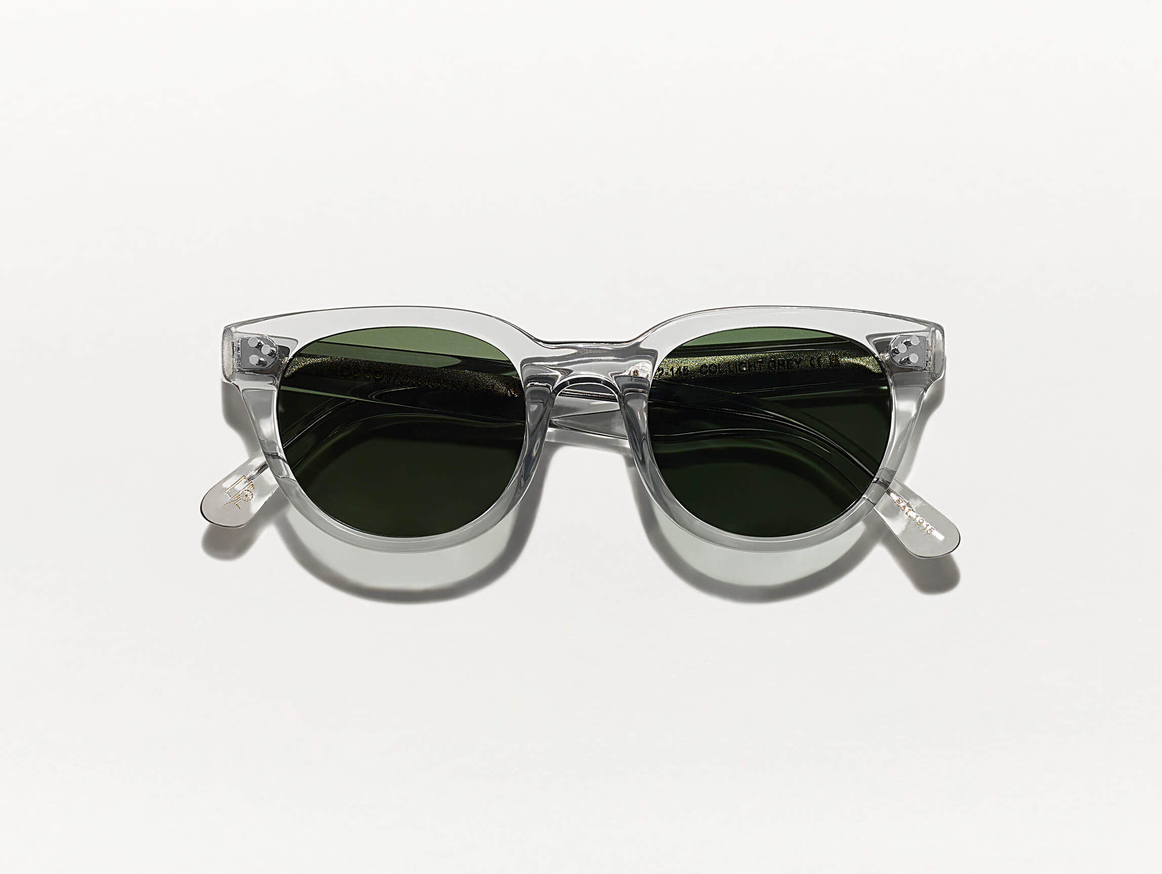 The VILDA SUN in Light Grey with G-15 Glass Lenses