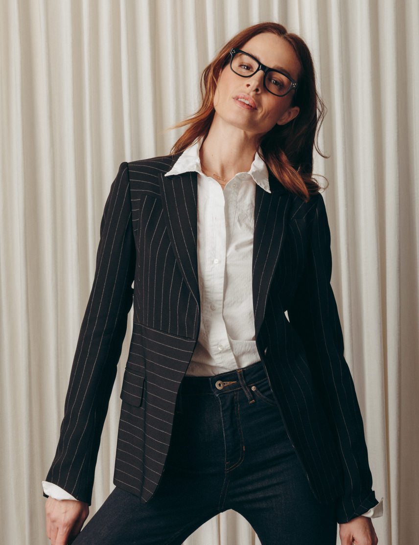 Model is wearing The ZETZ in size 49 in Black Model is wearing The ZETZ in size 49 in Black